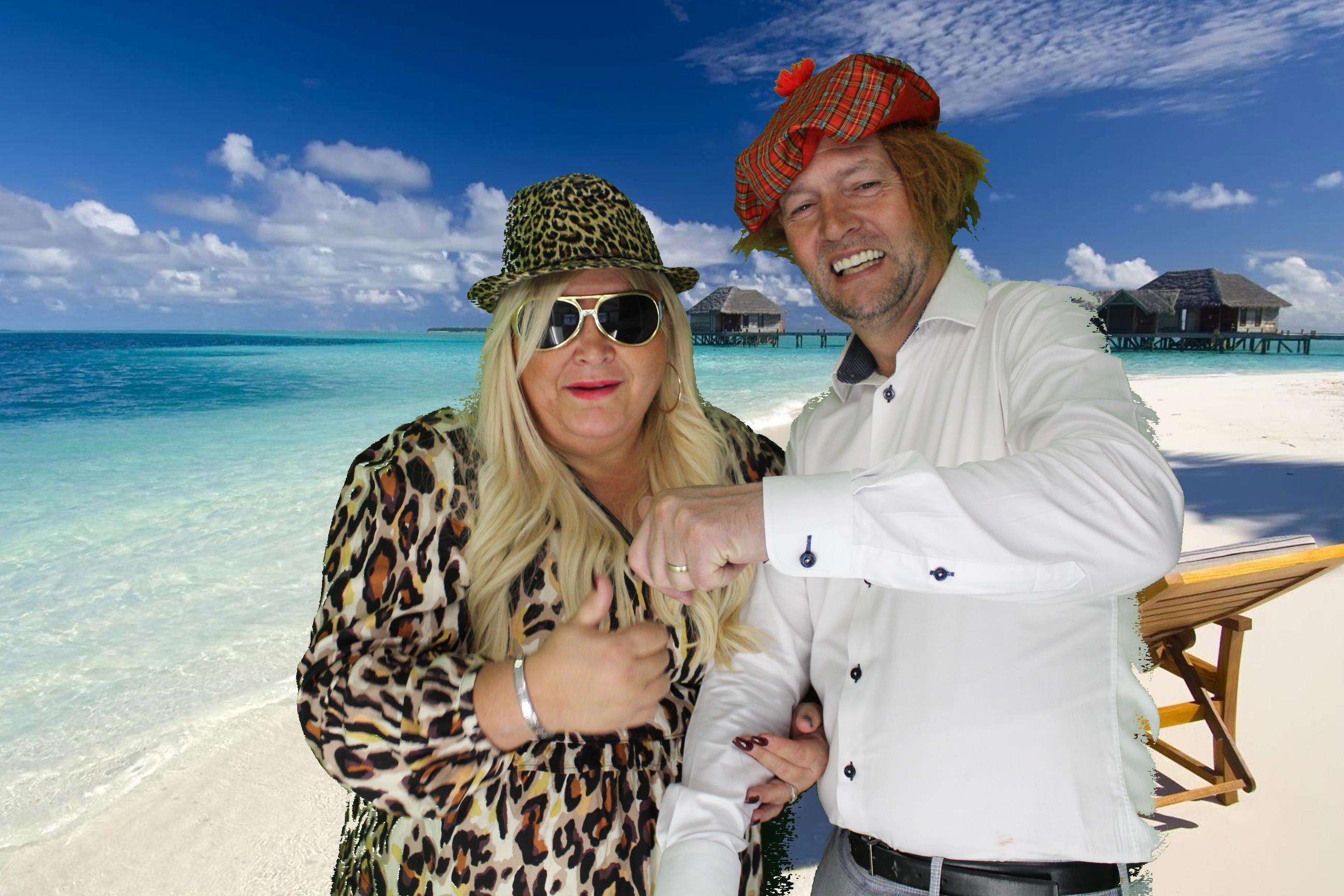 Kim & Dom's Wedding | View more photos from the event at gallery.omegaphotobooths.co.uk/u/Omega-Photobooths/Kim-Doms-Wedding