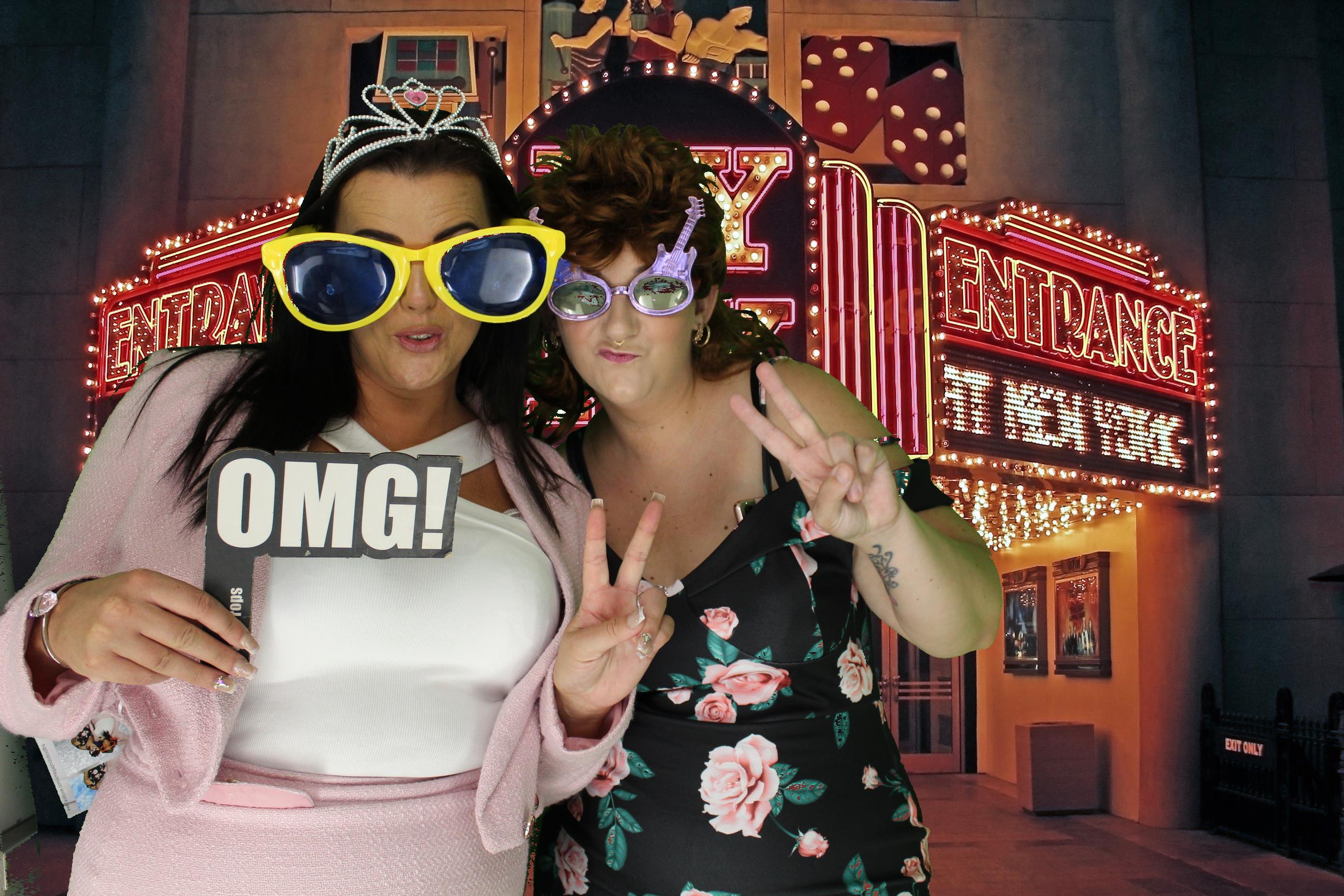 Kim & Dom's Wedding | View more photos from the event at gallery.omegaphotobooths.co.uk/u/Omega-Photobooths/Kim-Doms-Wedding