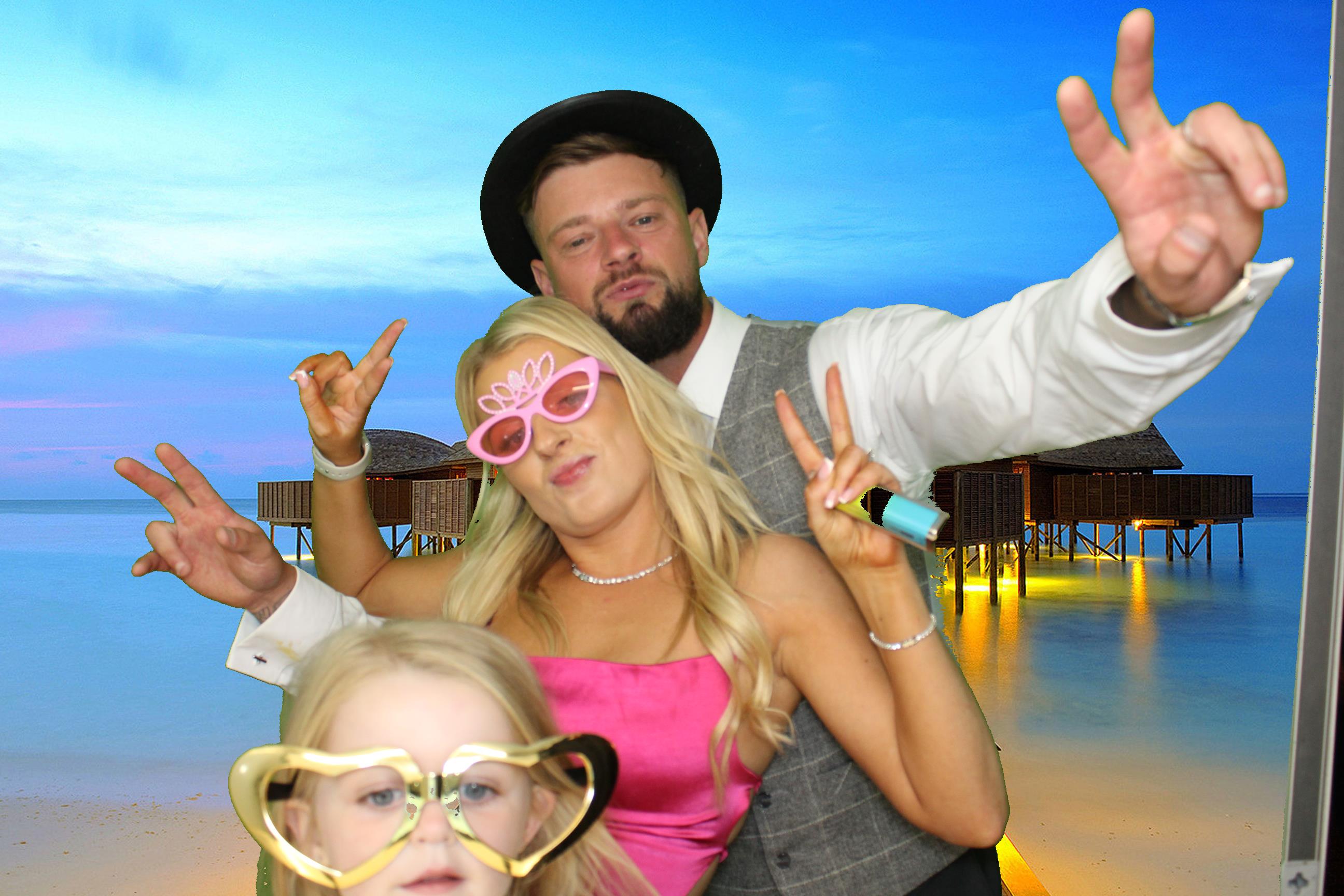 Leah & Lee's Wedding | View more photos from the event at gallery.omegaphotobooths.co.uk/u/Omega-Photobooths/Leah-Lees-Wedding
