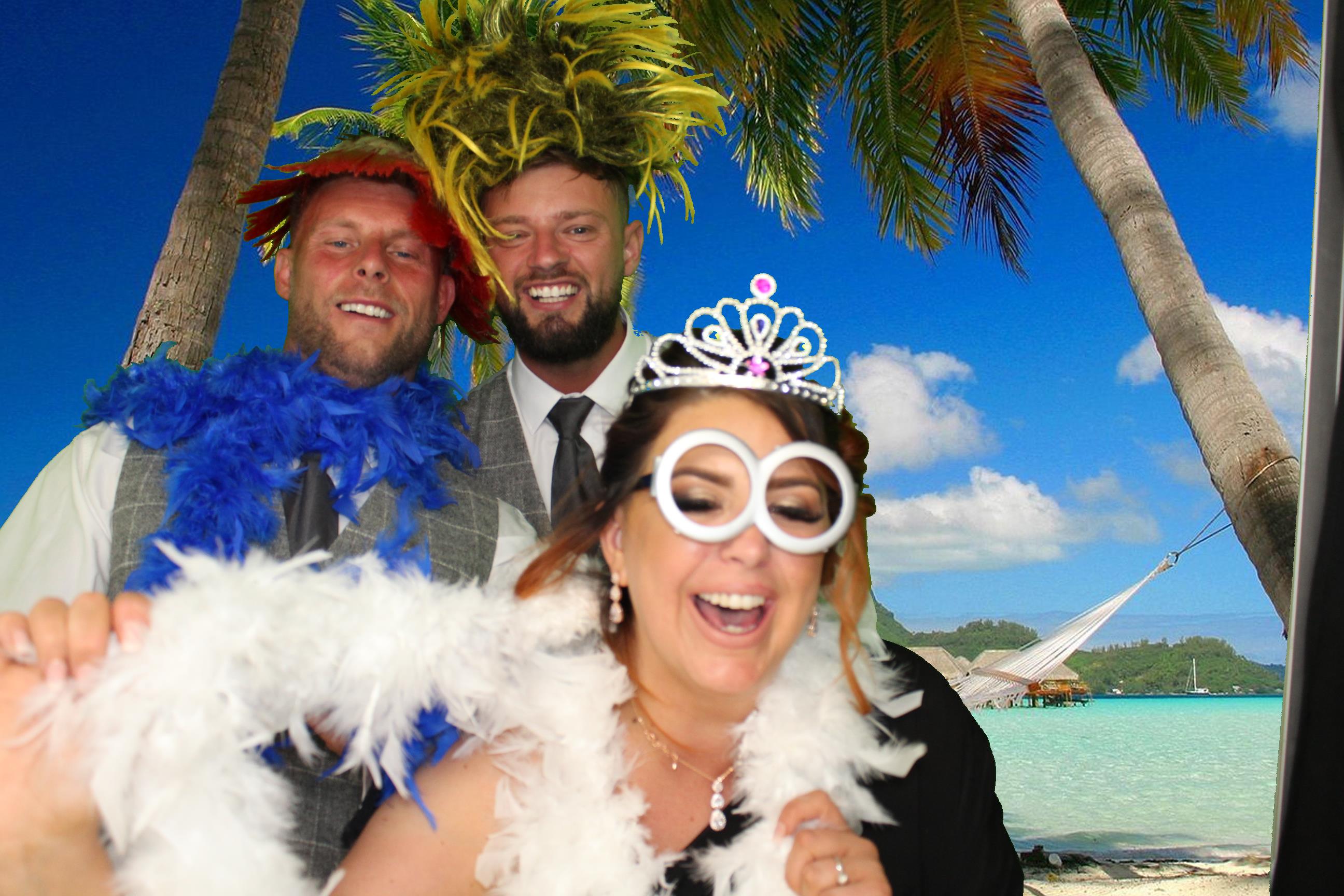 Leah & Lee's Wedding | View more photos from the event at gallery.omegaphotobooths.co.uk/u/Omega-Photobooths/Leah-Lees-Wedding