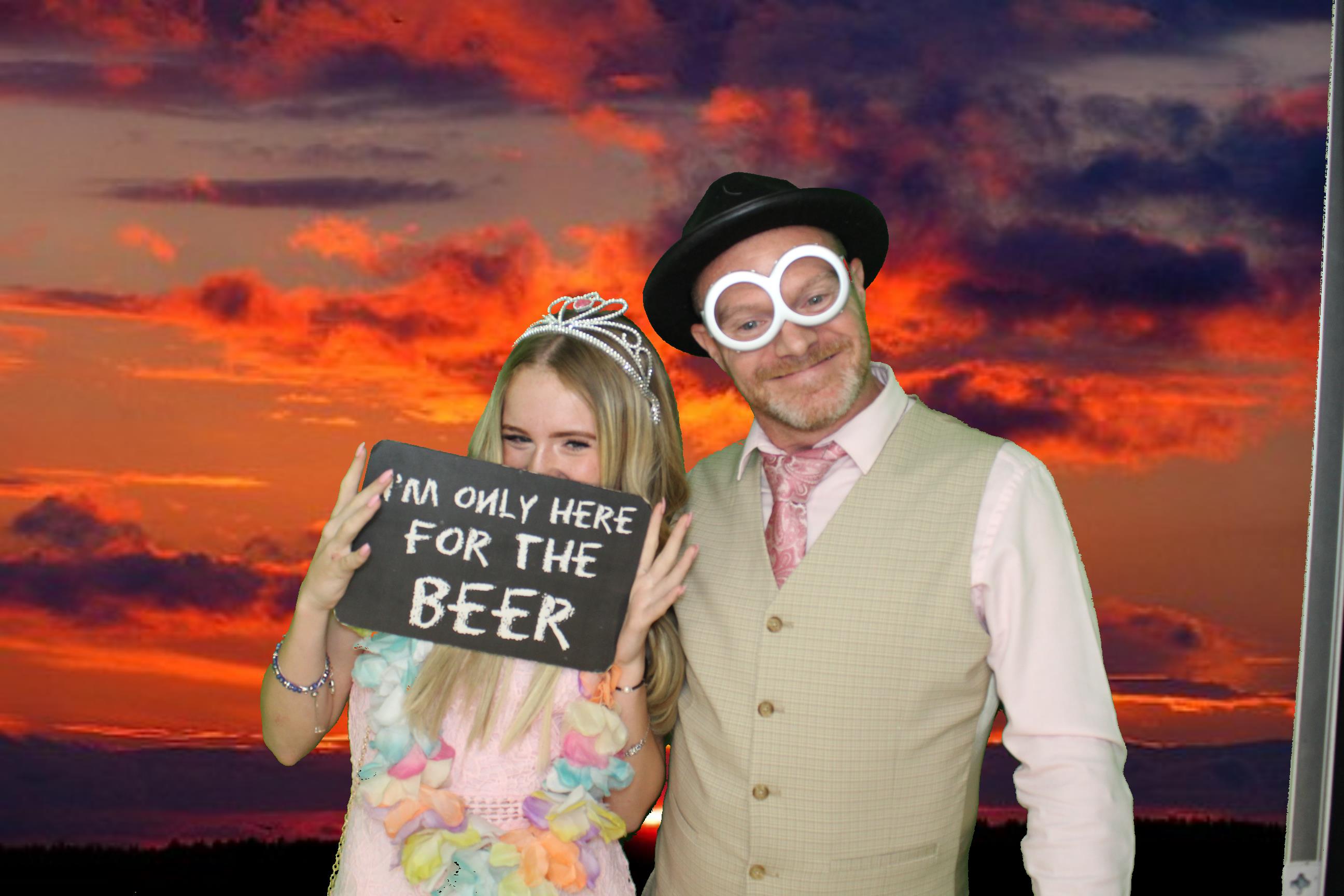 Leah & Lee's Wedding | View more photos from the event at gallery.omegaphotobooths.co.uk/u/Omega-Photobooths/Leah-Lees-Wedding
