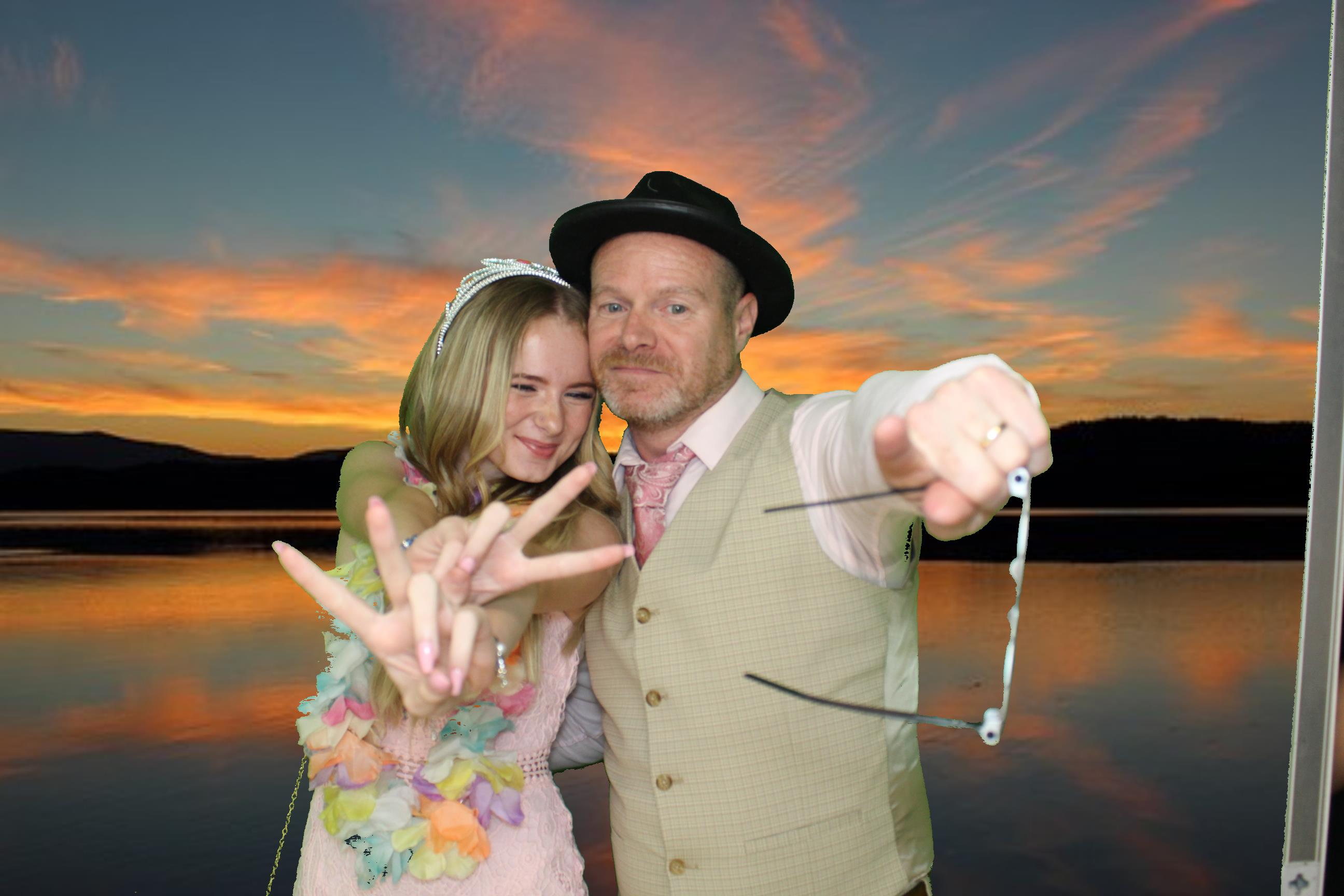 Leah & Lee's Wedding | View more photos from the event at gallery.omegaphotobooths.co.uk/u/Omega-Photobooths/Leah-Lees-Wedding