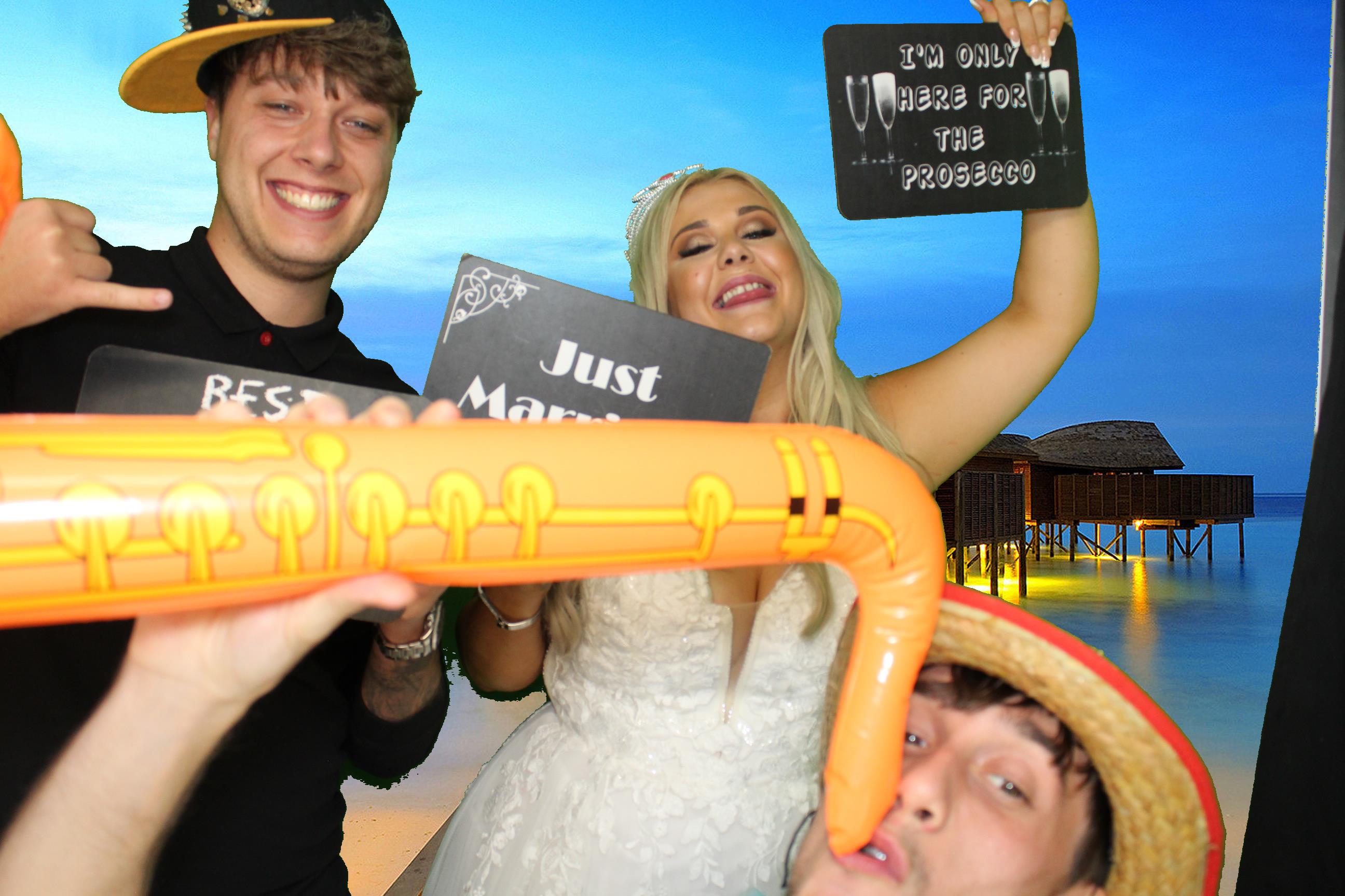 Leah & Lee's Wedding | View more photos from the event at gallery.omegaphotobooths.co.uk/u/Omega-Photobooths/Leah-Lees-Wedding