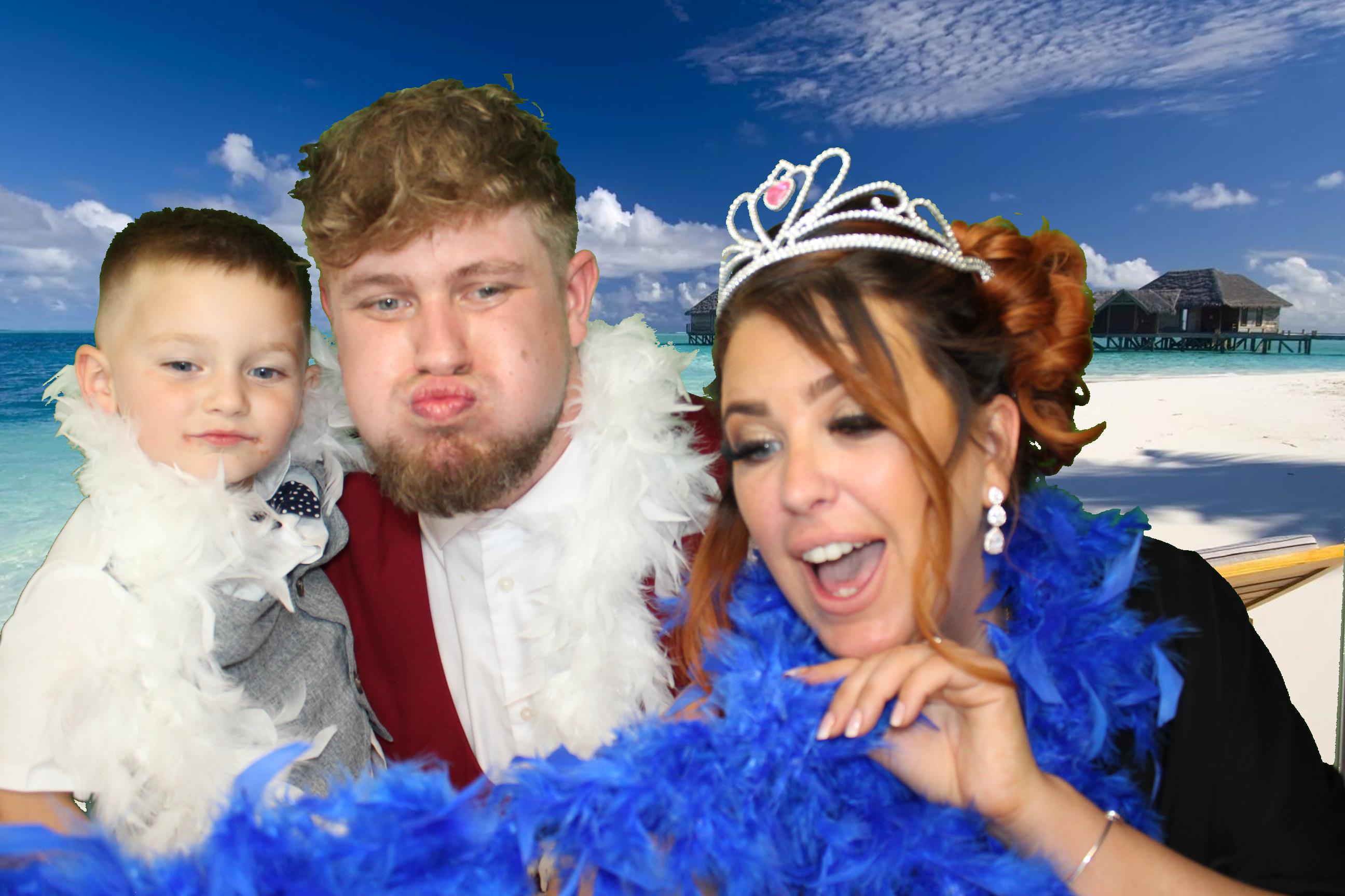 Leah & Lee's Wedding | View more photos from the event at gallery.omegaphotobooths.co.uk/u/Omega-Photobooths/Leah-Lees-Wedding