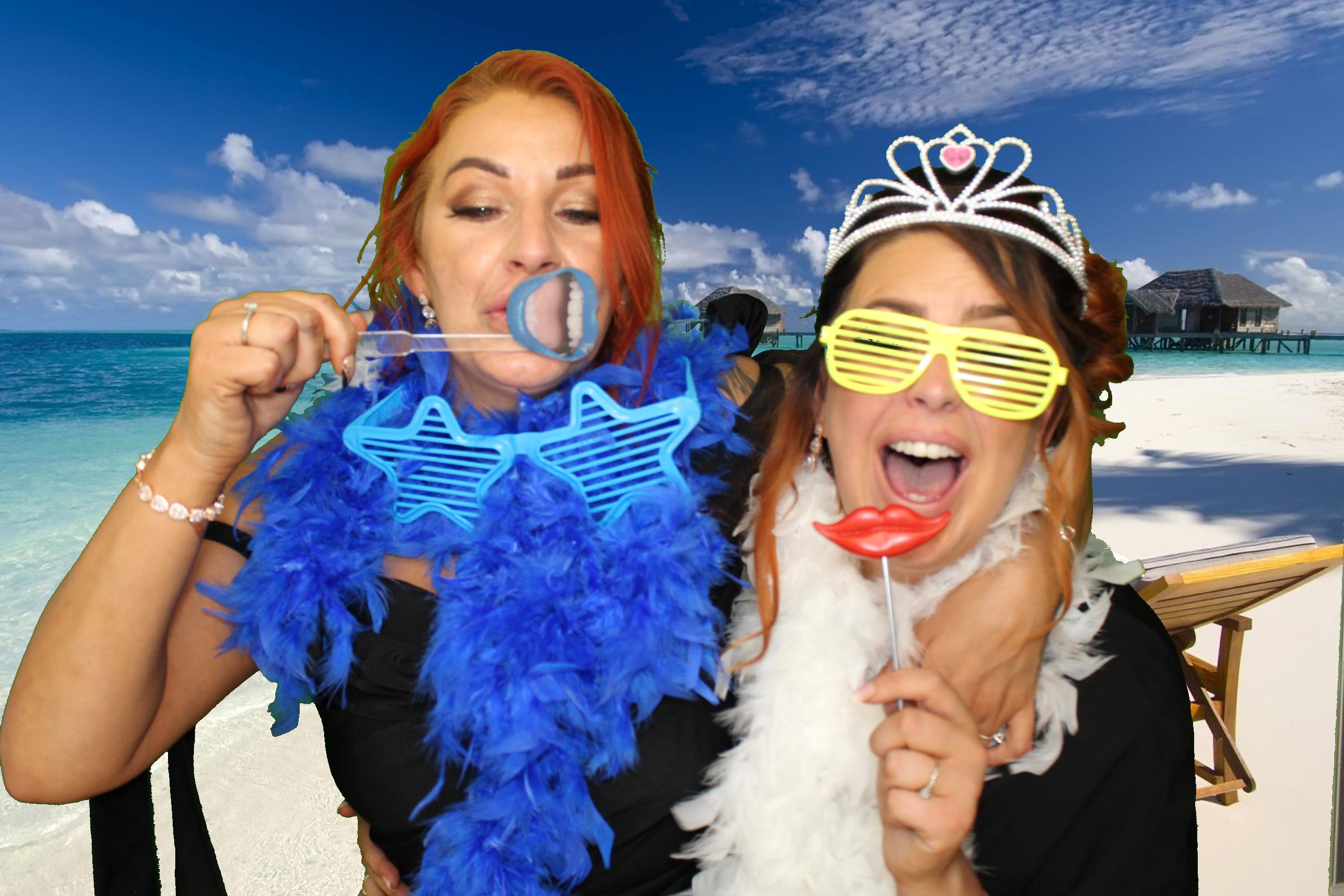 Leah & Lee's Wedding | View more photos from the event at gallery.omegaphotobooths.co.uk/u/Omega-Photobooths/Leah-Lees-Wedding