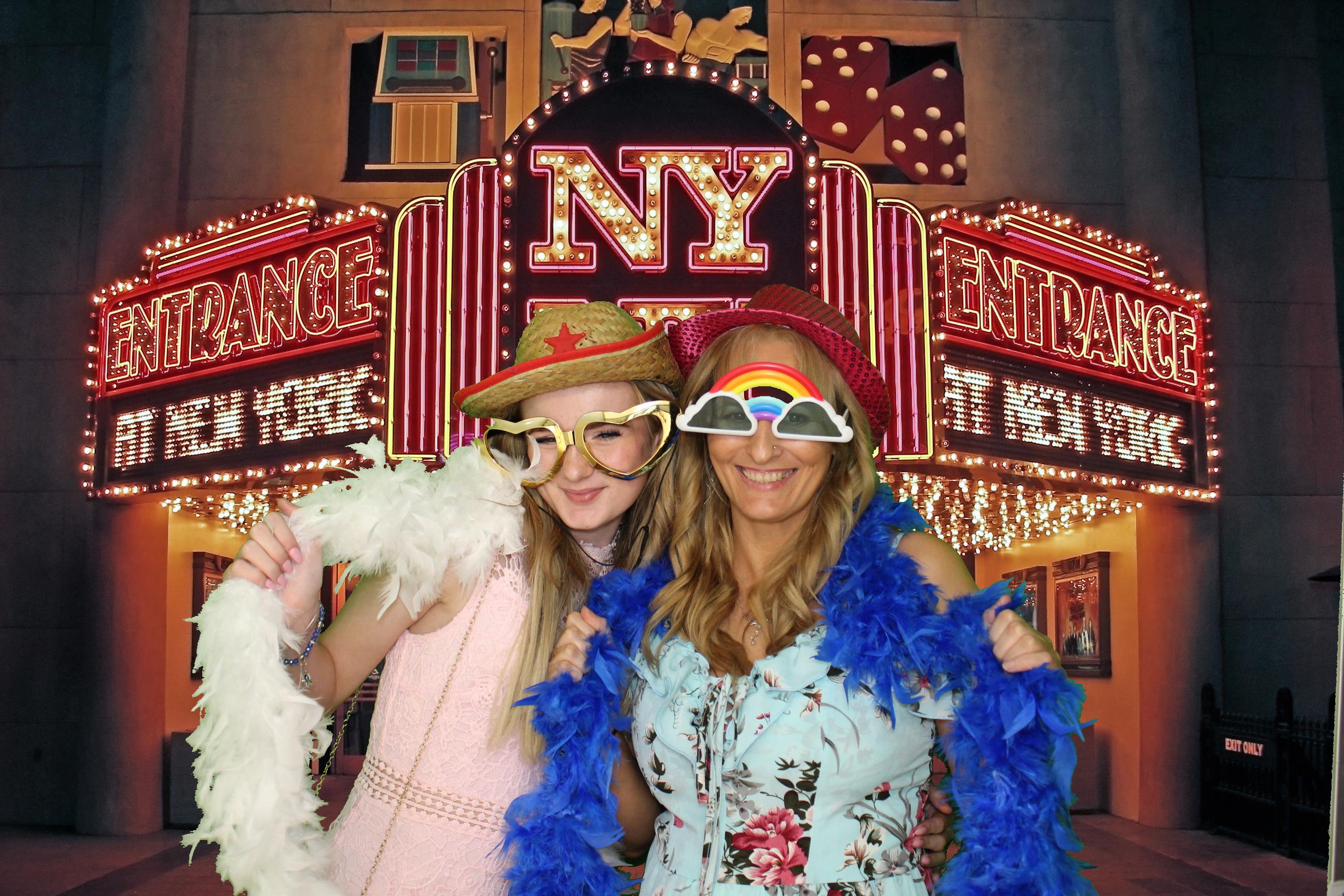 Leah & Lee's Wedding | View more photos from the event at gallery.omegaphotobooths.co.uk/u/Omega-Photobooths/Leah-Lees-Wedding
