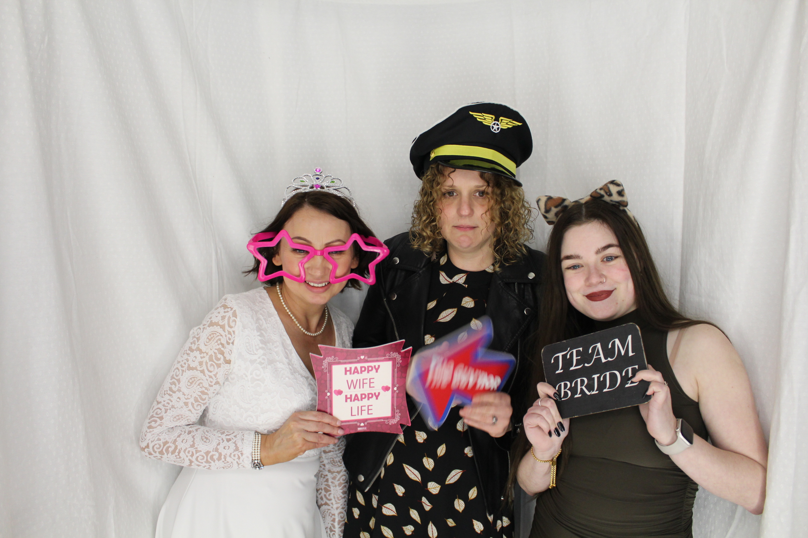 Michelle and Roger's Wedding | View more photos from the event at gallery.omegaphotobooths.co.uk/u/Omega-Photobooths/Michelle-and-Rogers-Wedding