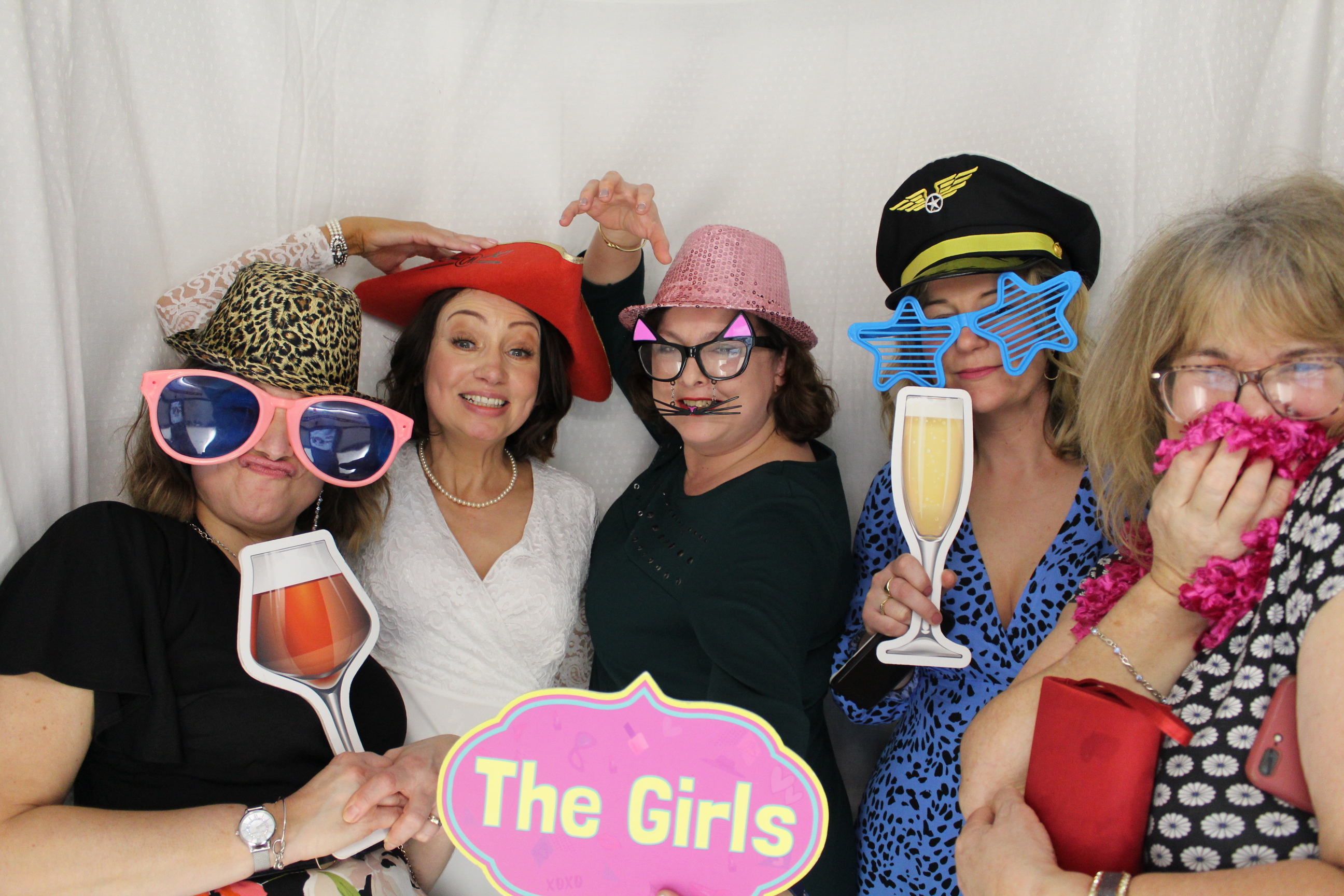 Michelle and Roger's Wedding | View more photos from the event at gallery.omegaphotobooths.co.uk/u/Omega-Photobooths/Michelle-and-Rogers-Wedding