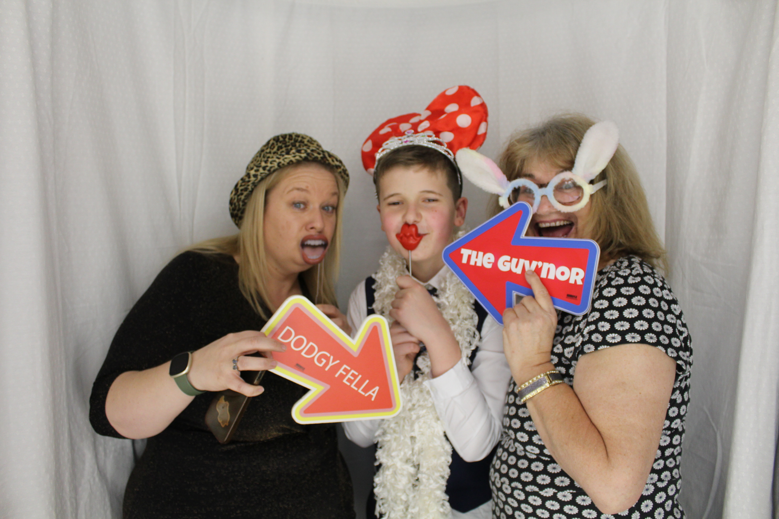 Michelle and Roger's Wedding | View more photos from the event at gallery.omegaphotobooths.co.uk/u/Omega-Photobooths/Michelle-and-Rogers-Wedding