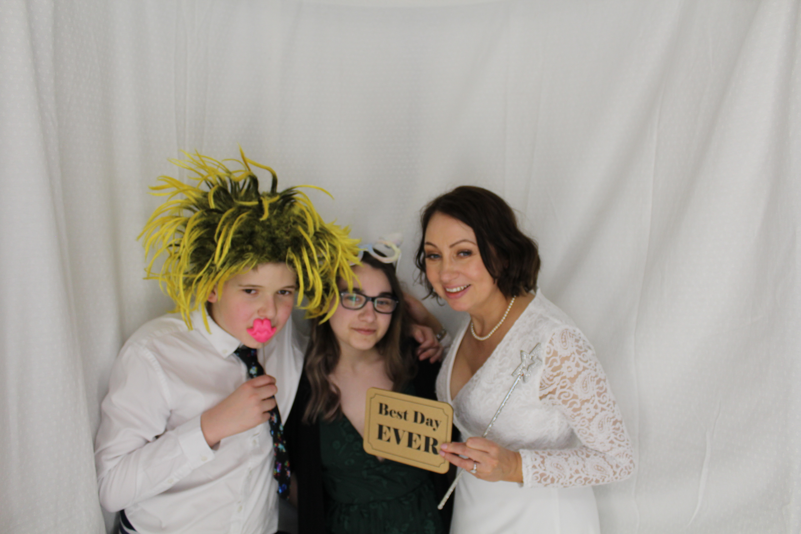 Michelle and Roger's Wedding | View more photos from the event at gallery.omegaphotobooths.co.uk/u/Omega-Photobooths/Michelle-and-Rogers-Wedding