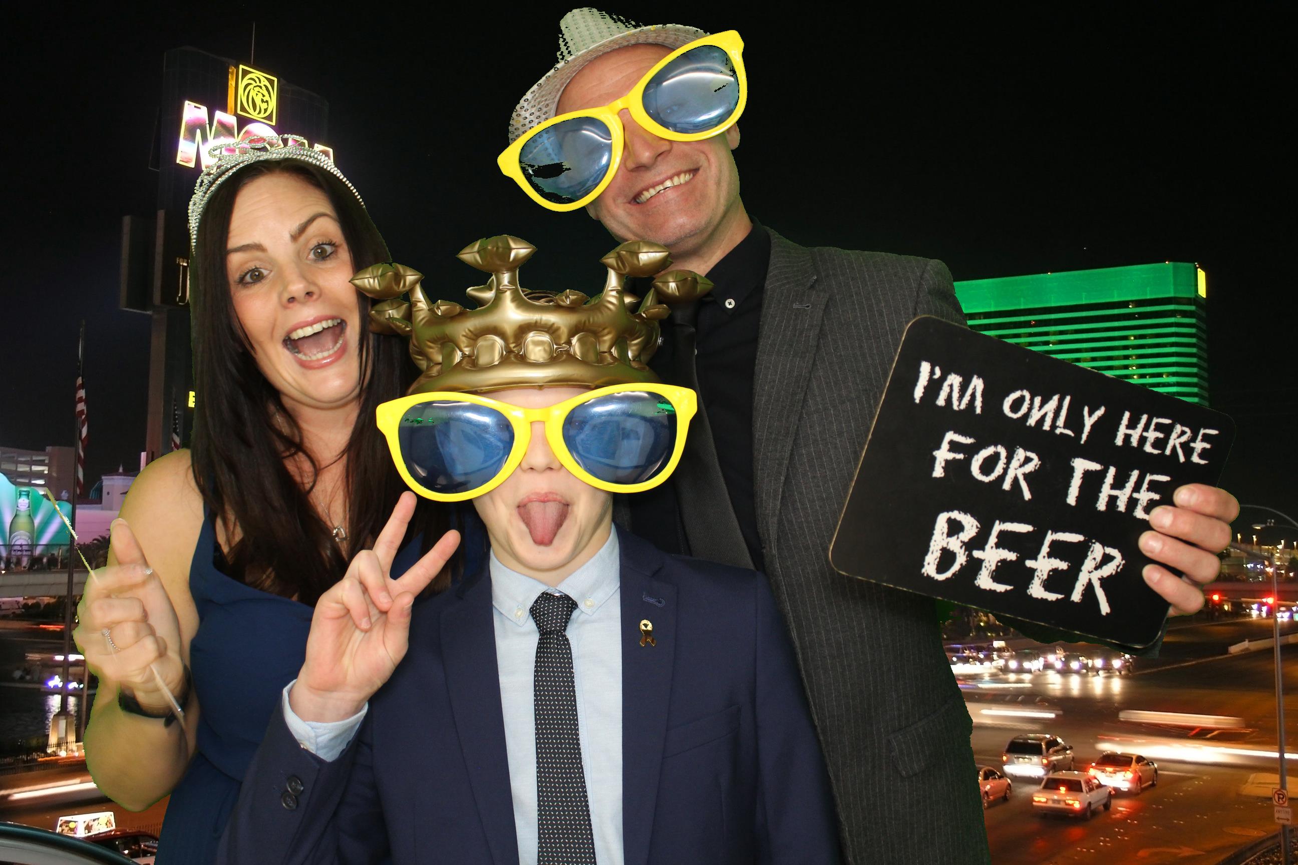 YORKMIX HERO AWARDS 2023 | View more photos from the event at gallery.omegaphotobooths.co.uk/u/Omega-Photobooths/YORKMIX-HERO-AWARDS-2023