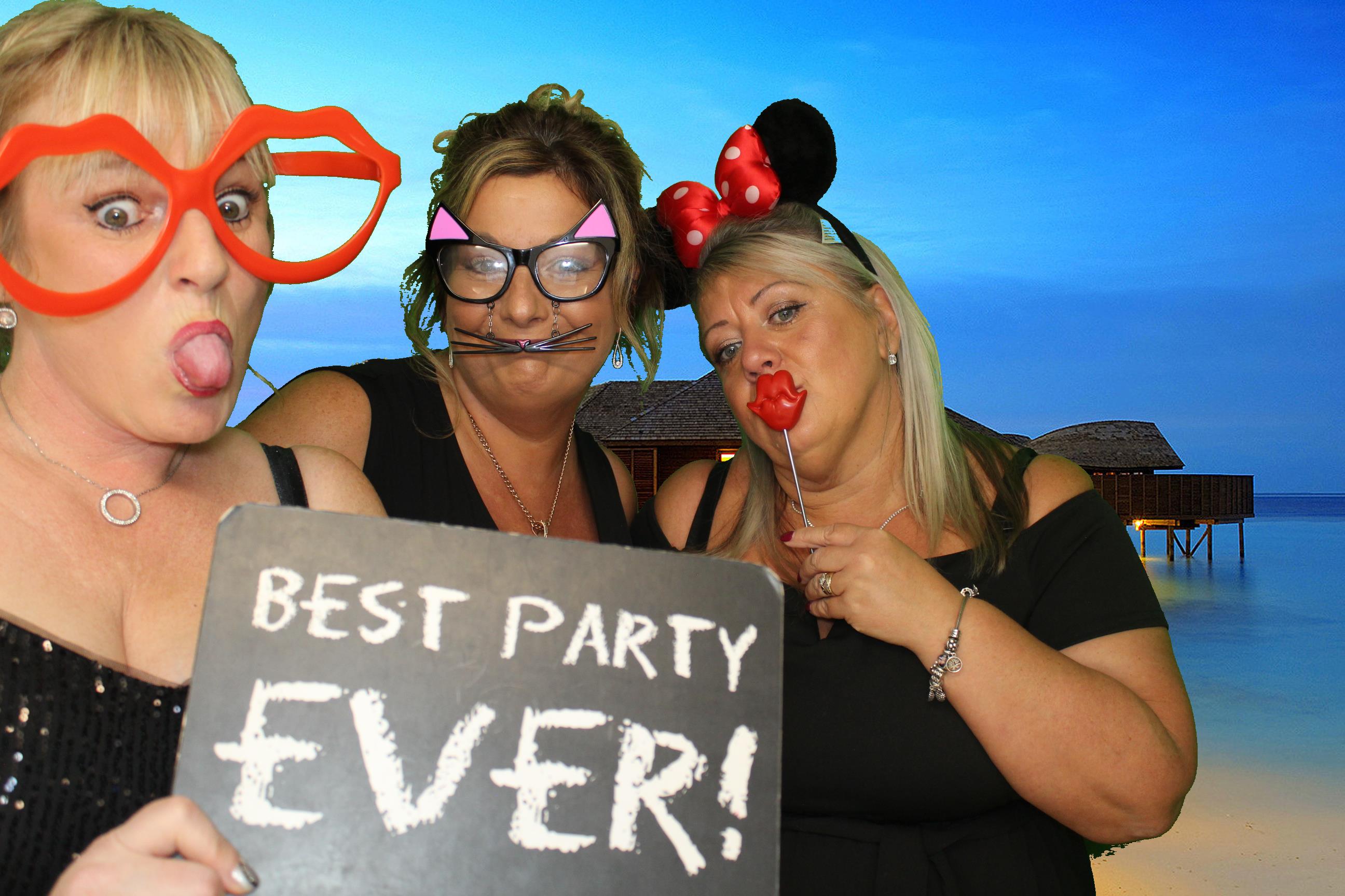 YORKMIX HERO AWARDS 2023 | View more photos from the event at gallery.omegaphotobooths.co.uk/u/Omega-Photobooths/YORKMIX-HERO-AWARDS-2023