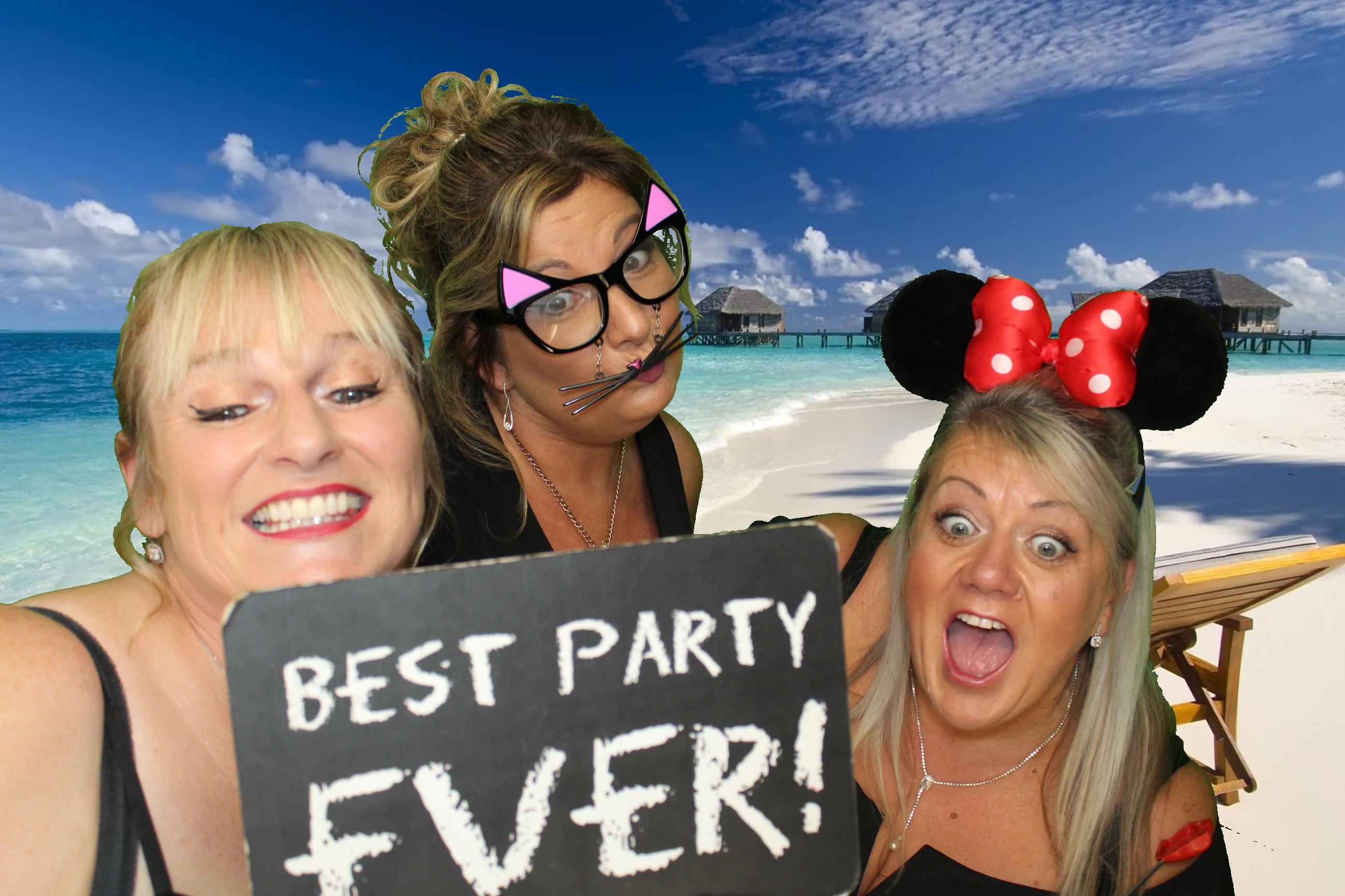 YORKMIX HERO AWARDS 2023 | View more photos from the event at gallery.omegaphotobooths.co.uk/u/Omega-Photobooths/YORKMIX-HERO-AWARDS-2023
