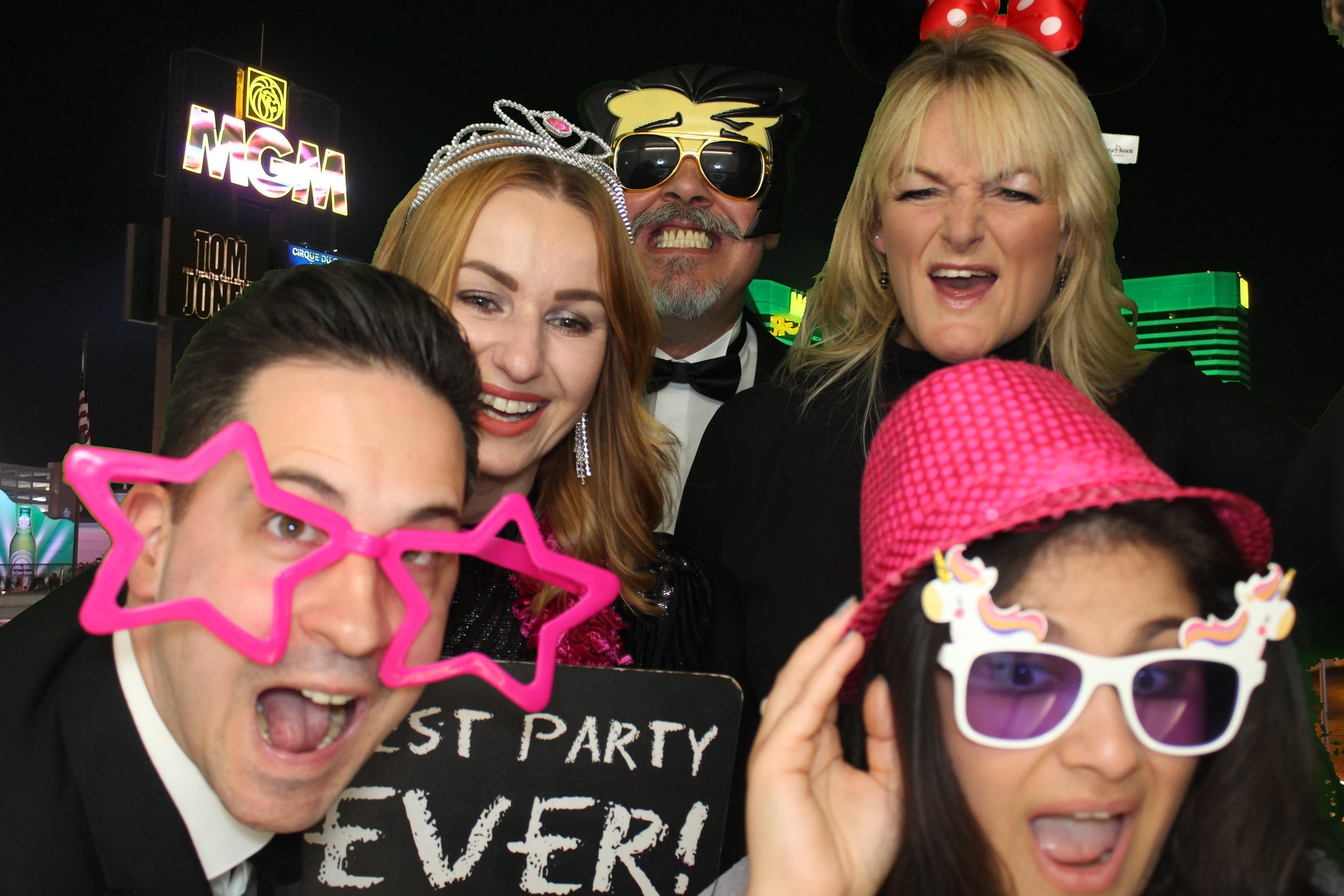 YORKMIX HERO AWARDS 2023 | View more photos from the event at gallery.omegaphotobooths.co.uk/u/Omega-Photobooths/YORKMIX-HERO-AWARDS-2023