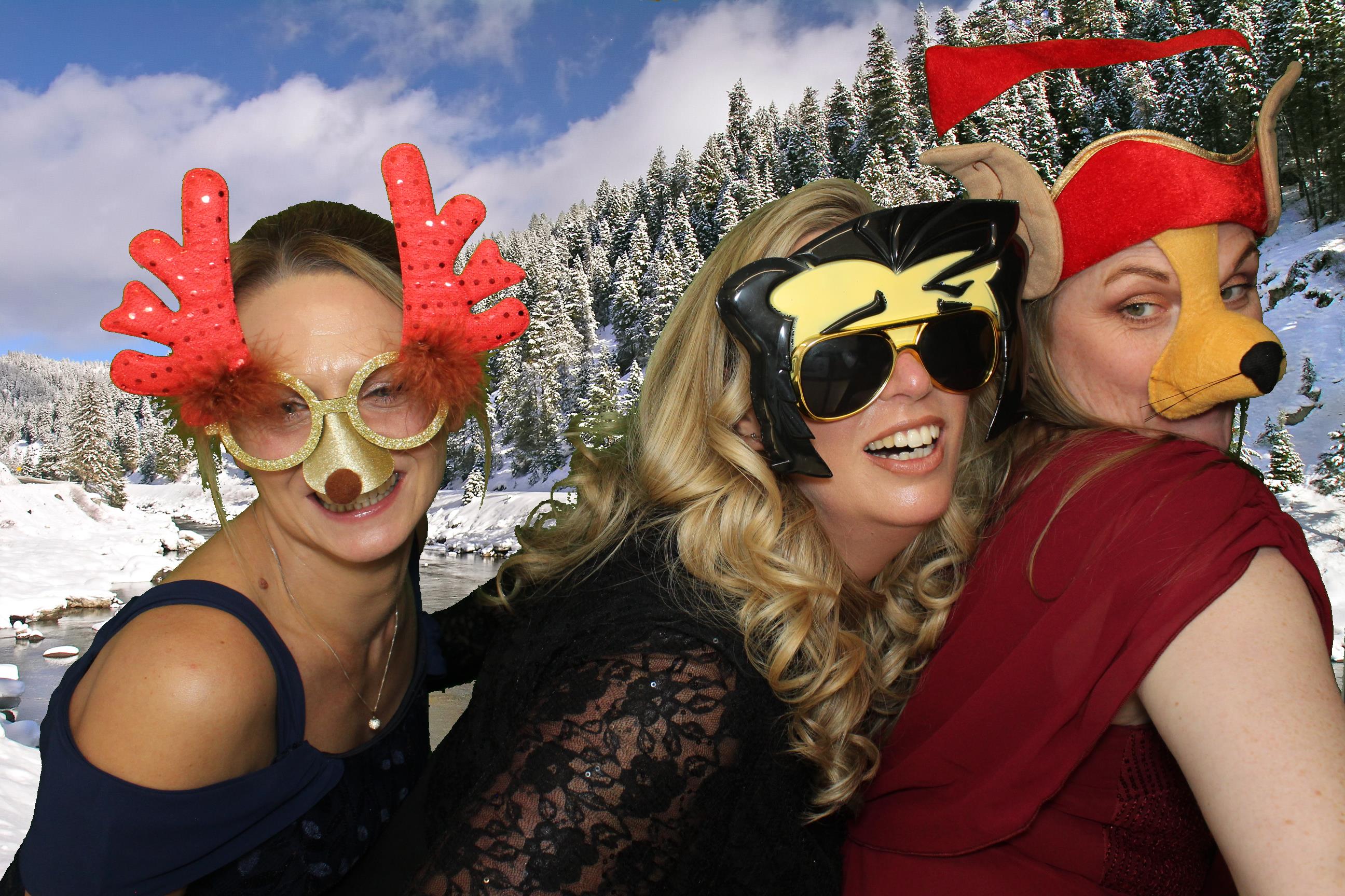 Read Xmas Ball | View more photos from the event at gallery.omegaphotobooths.co.uk/u/Omega-Photobooths/Read-Xmas-Ball