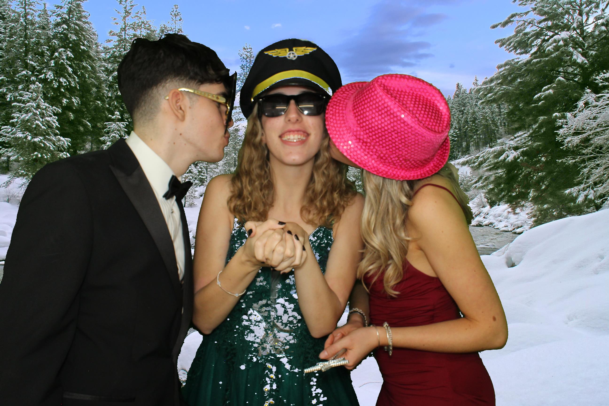 Read Xmas Ball | View more photos from the event at gallery.omegaphotobooths.co.uk/u/Omega-Photobooths/Read-Xmas-Ball