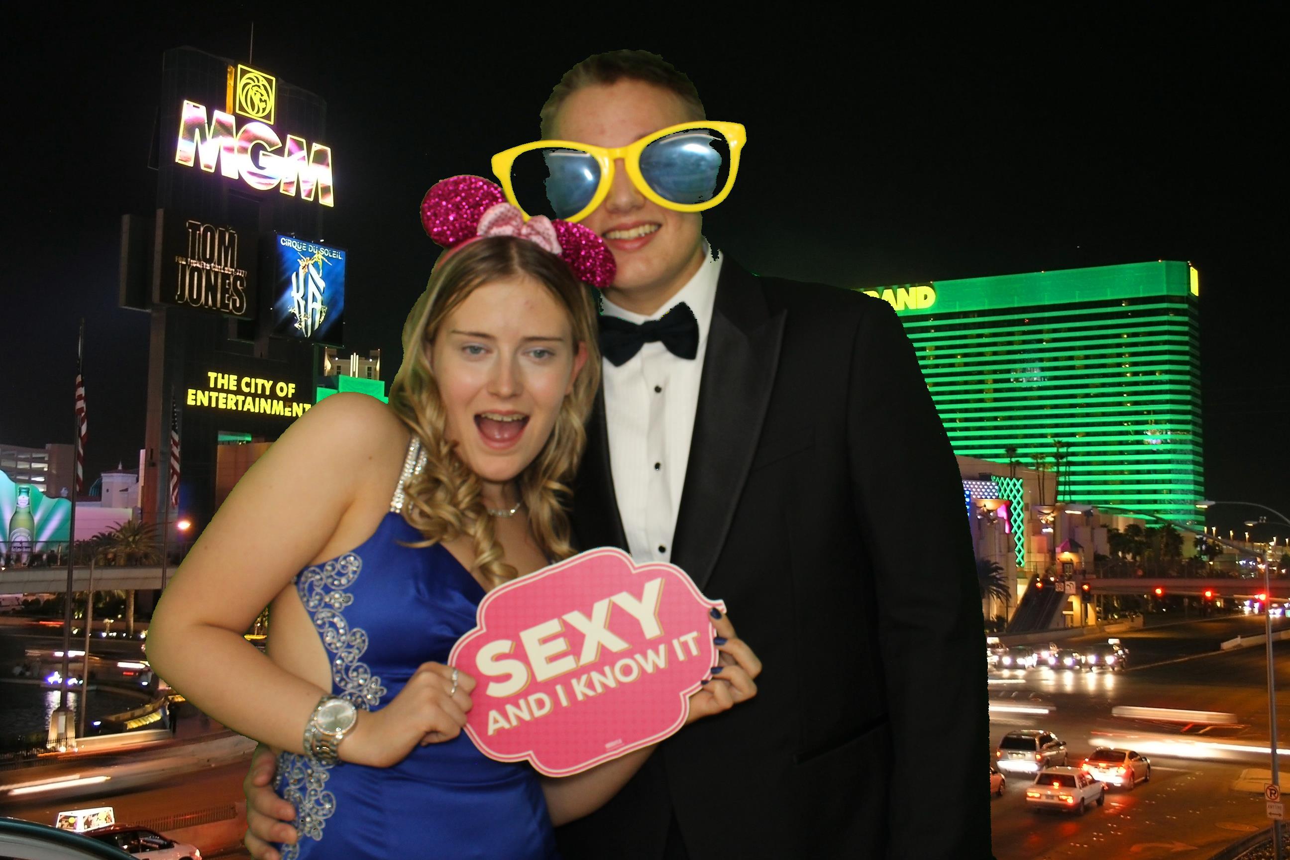Read Xmas Ball | View more photos from the event at gallery.omegaphotobooths.co.uk/u/Omega-Photobooths/Read-Xmas-Ball