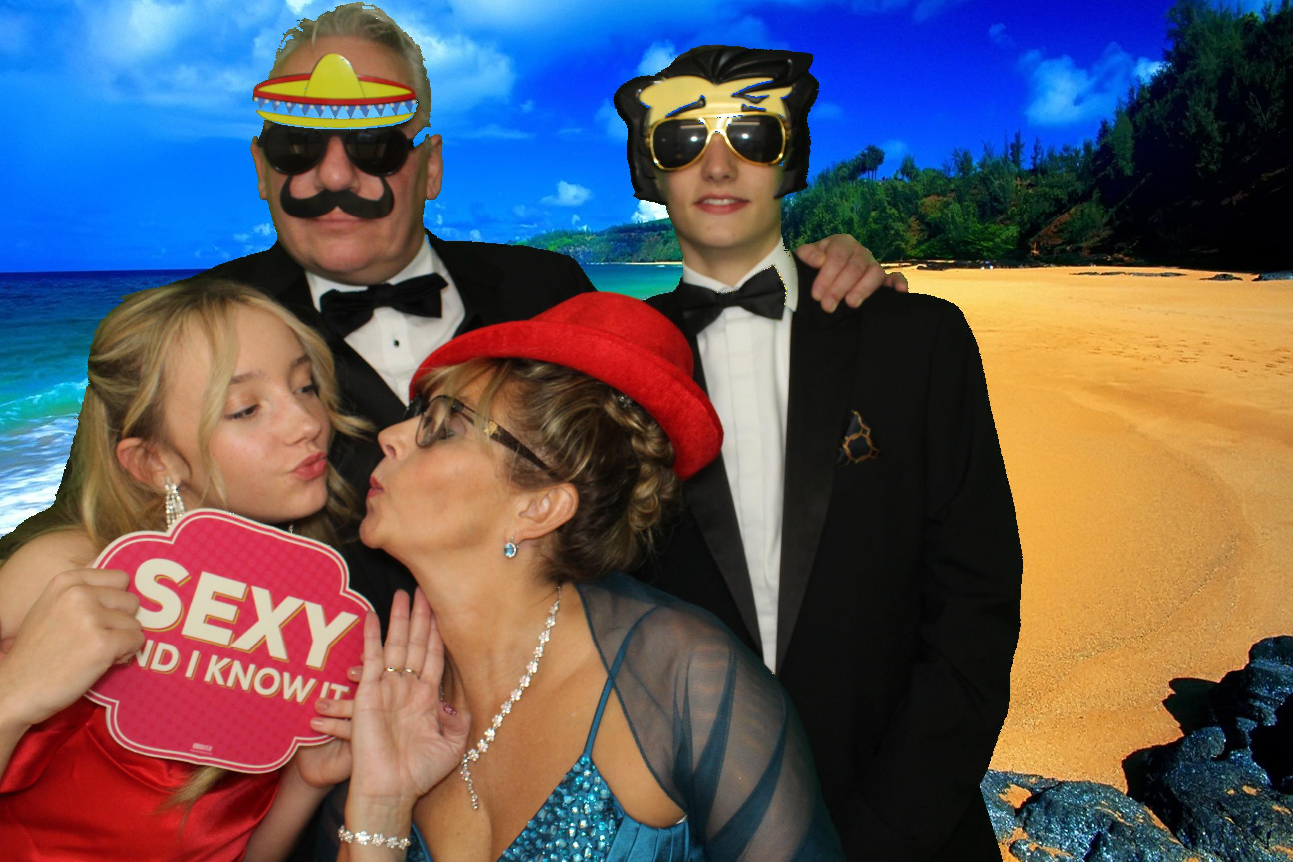 Read Xmas Ball | View more photos from the event at gallery.omegaphotobooths.co.uk/u/Omega-Photobooths/Read-Xmas-Ball