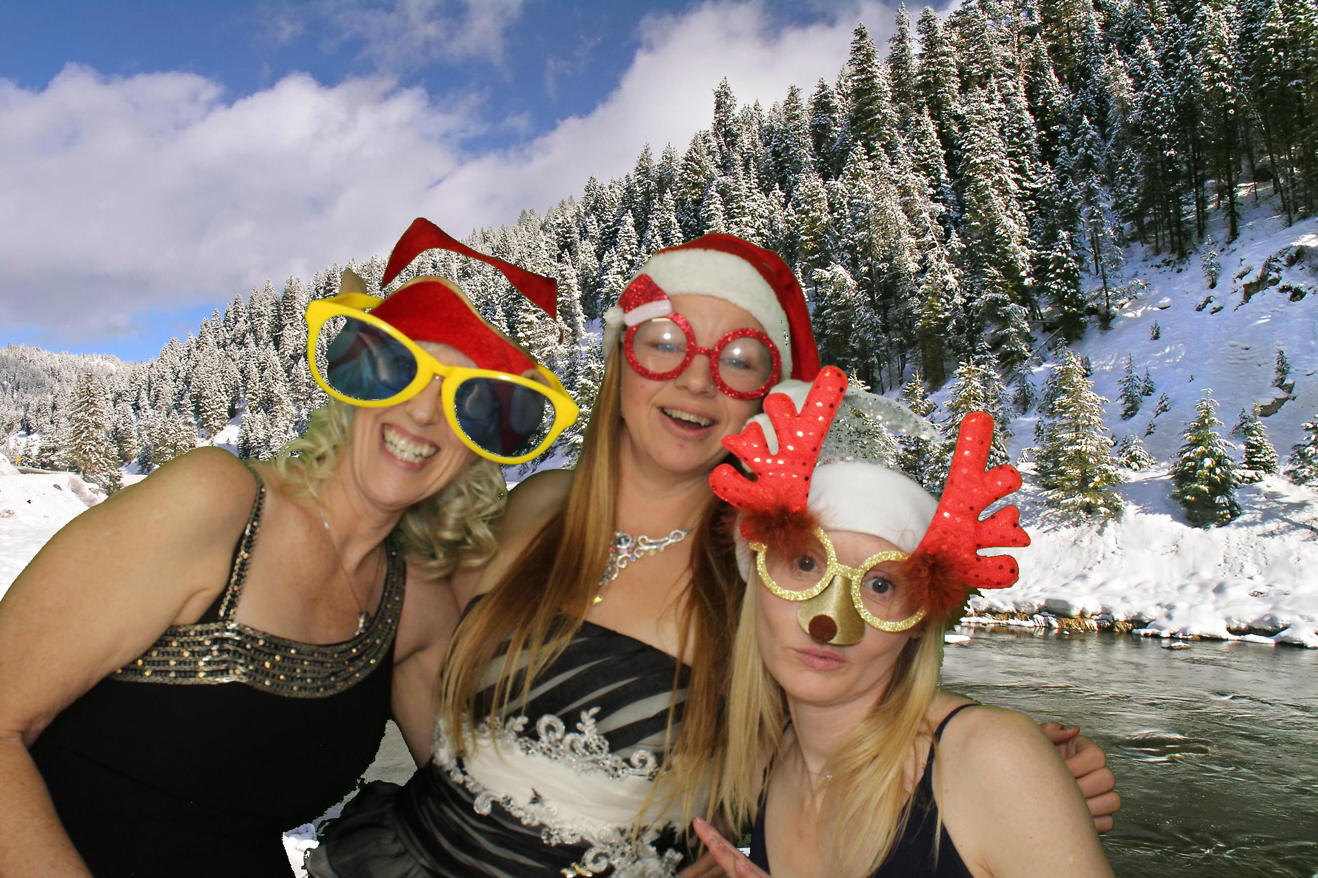 Read Xmas Ball | View more photos from the event at gallery.omegaphotobooths.co.uk/u/Omega-Photobooths/Read-Xmas-Ball