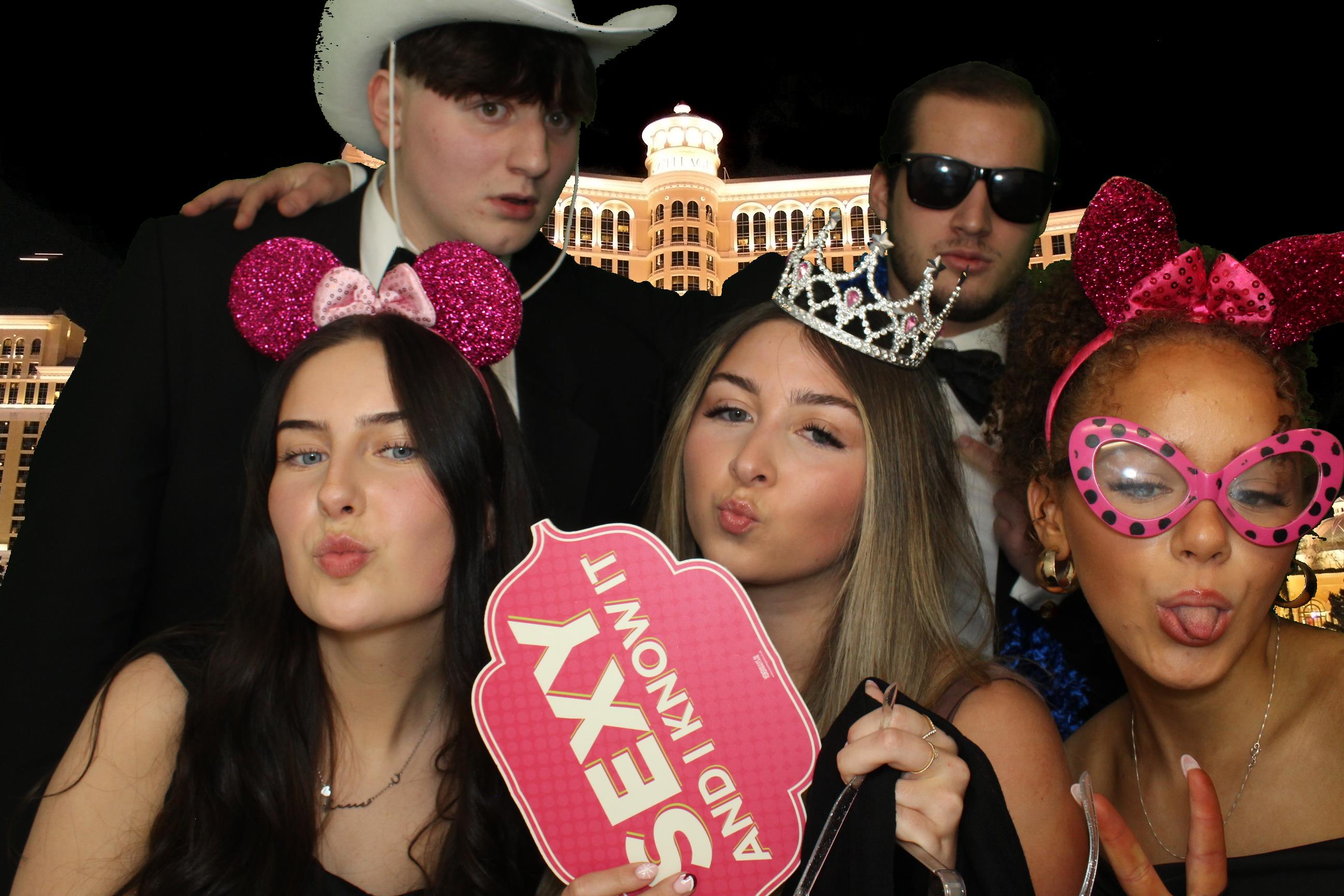 Read Xmas Ball | View more photos from the event at gallery.omegaphotobooths.co.uk/u/Omega-Photobooths/Read-Xmas-Ball