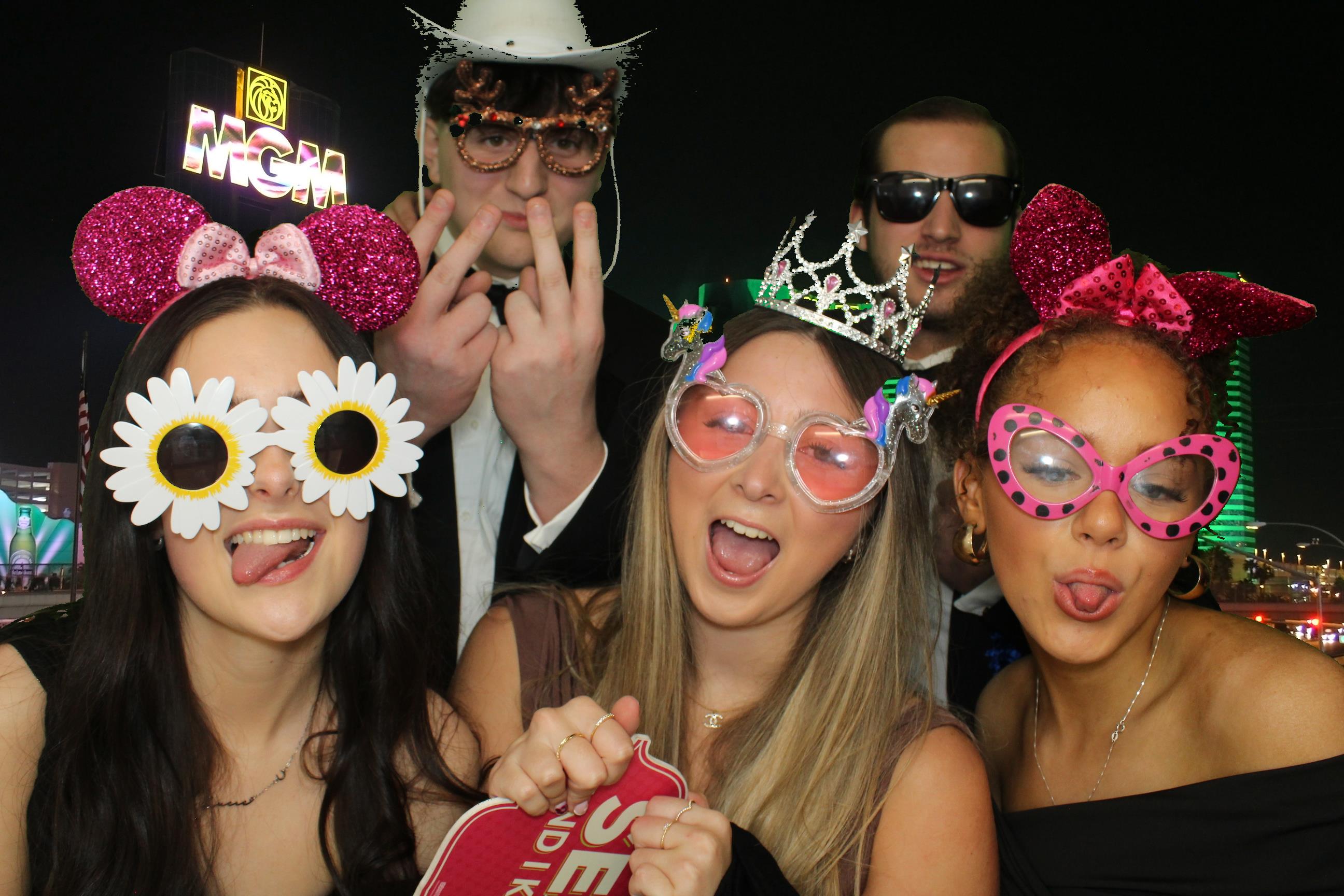 Read Xmas Ball | View more photos from the event at gallery.omegaphotobooths.co.uk/u/Omega-Photobooths/Read-Xmas-Ball