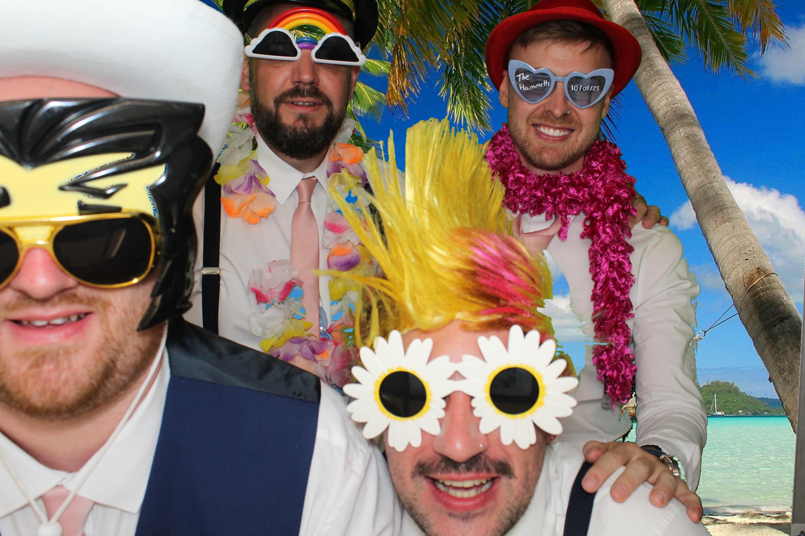 Bethany & Daniel | View more photos from the event at gallery.omegaphotobooths.co.uk/u/Omega-Photobooths/Bethany-Daniel