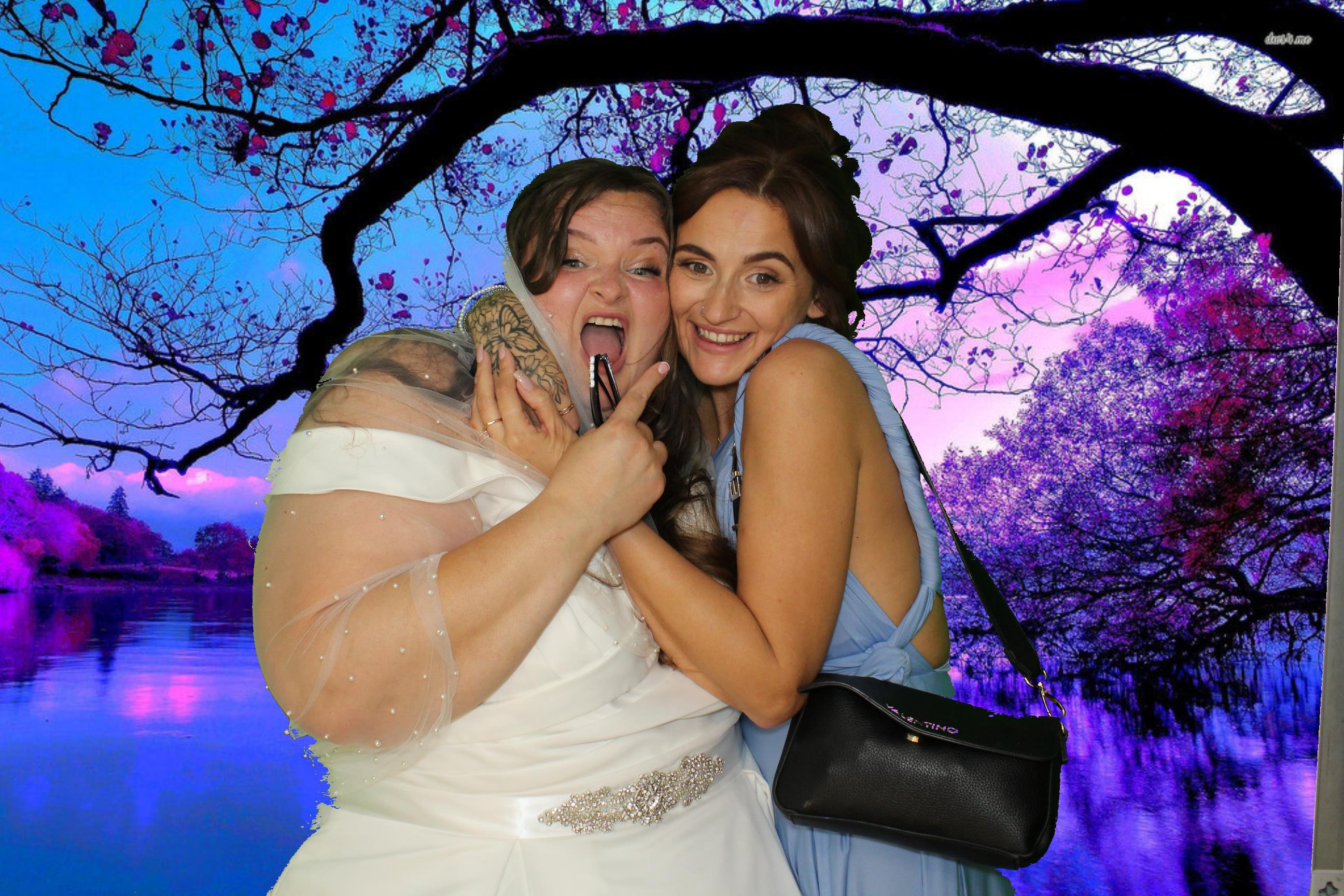 Bethany & Daniel | View more photos from the event at gallery.omegaphotobooths.co.uk/u/Omega-Photobooths/Bethany-Daniel