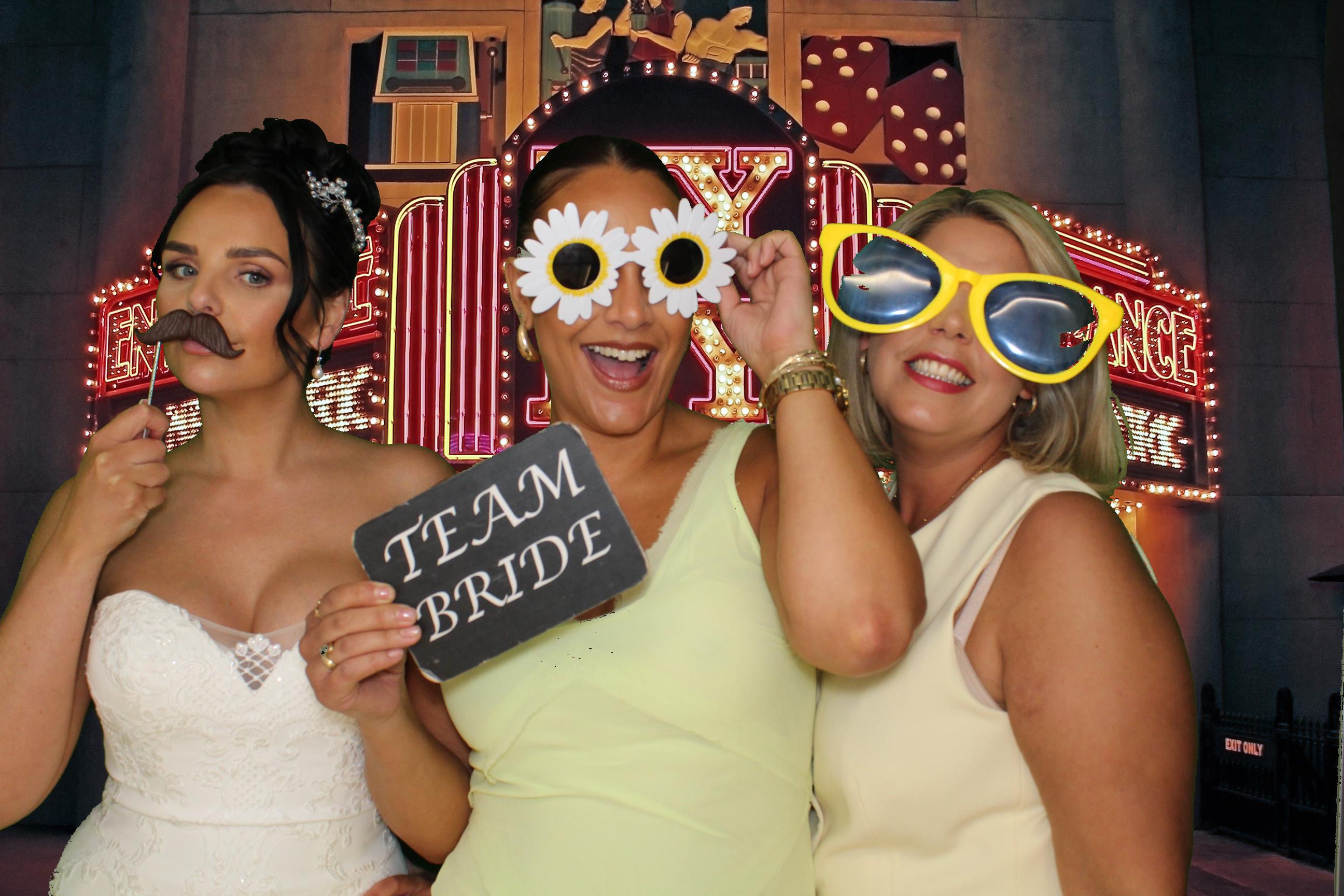 Daisy & Matt's Wedding | View more photos from the event at gallery.omegaphotobooths.co.uk/u/Omega-Photobooths/Daisy-Matts-Wedding