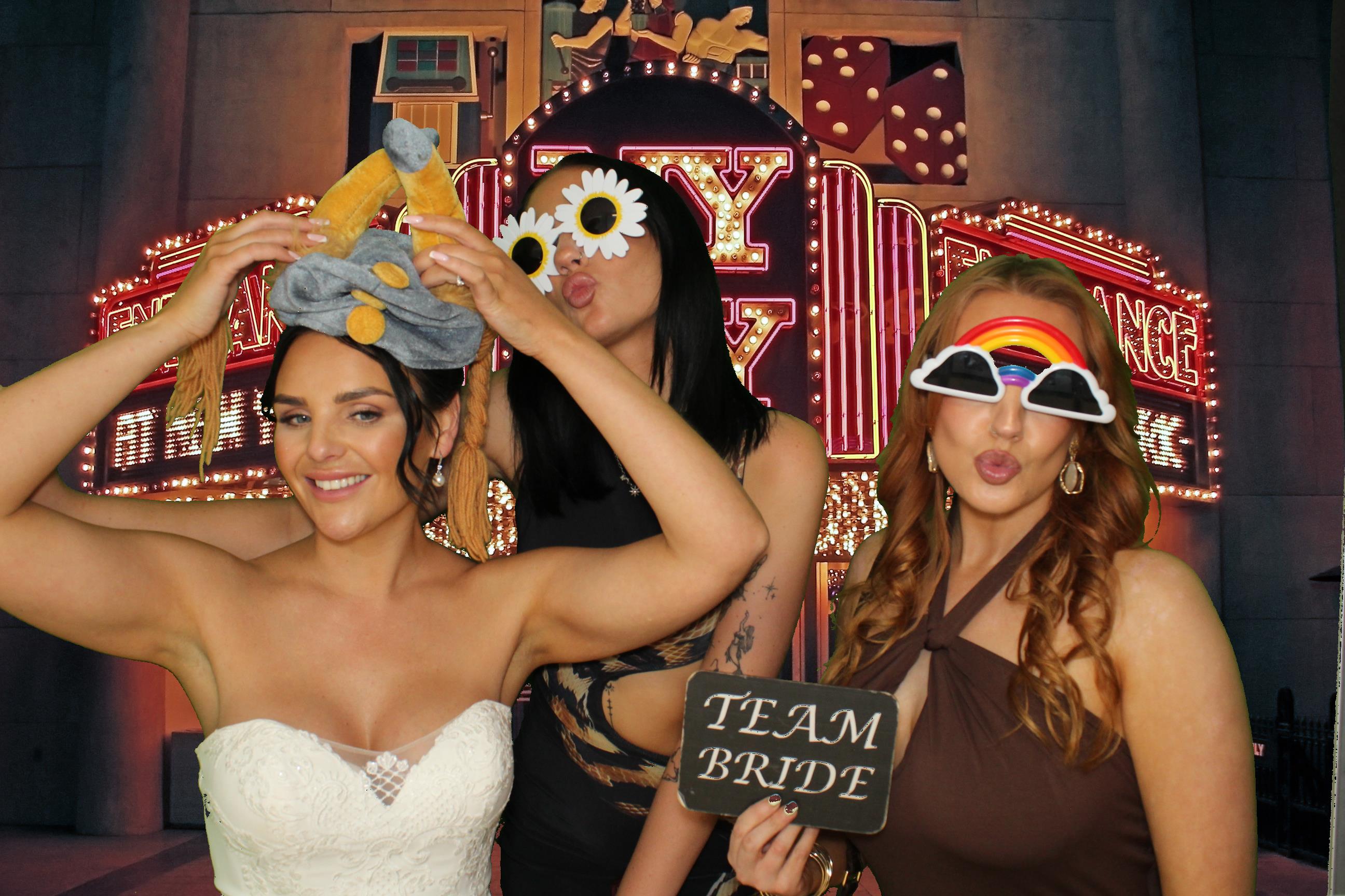 Daisy & Matt's Wedding | View more photos from the event at gallery.omegaphotobooths.co.uk/u/Omega-Photobooths/Daisy-Matts-Wedding