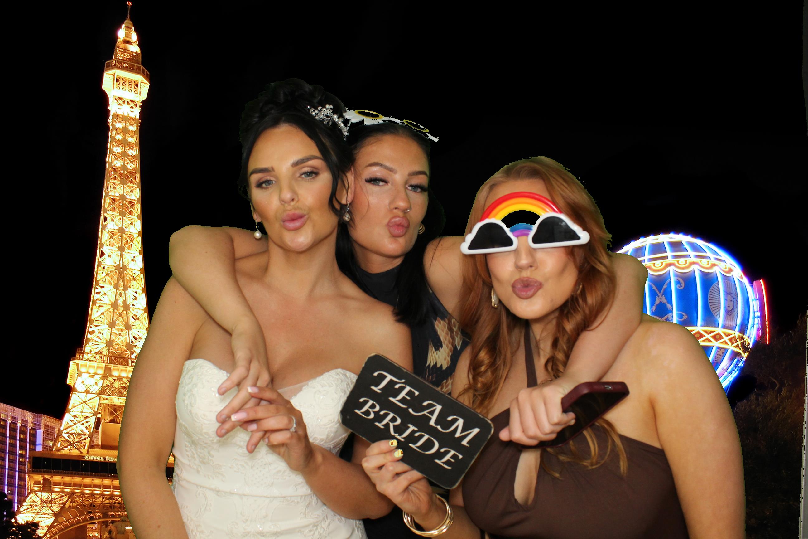 Daisy & Matt's Wedding | View more photos from the event at gallery.omegaphotobooths.co.uk/u/Omega-Photobooths/Daisy-Matts-Wedding