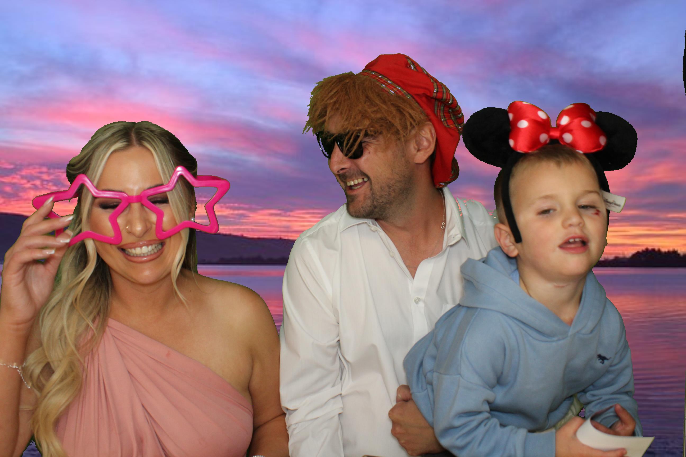 Daisy & Matt's Wedding | View more photos from the event at gallery.omegaphotobooths.co.uk/u/Omega-Photobooths/Daisy-Matts-Wedding