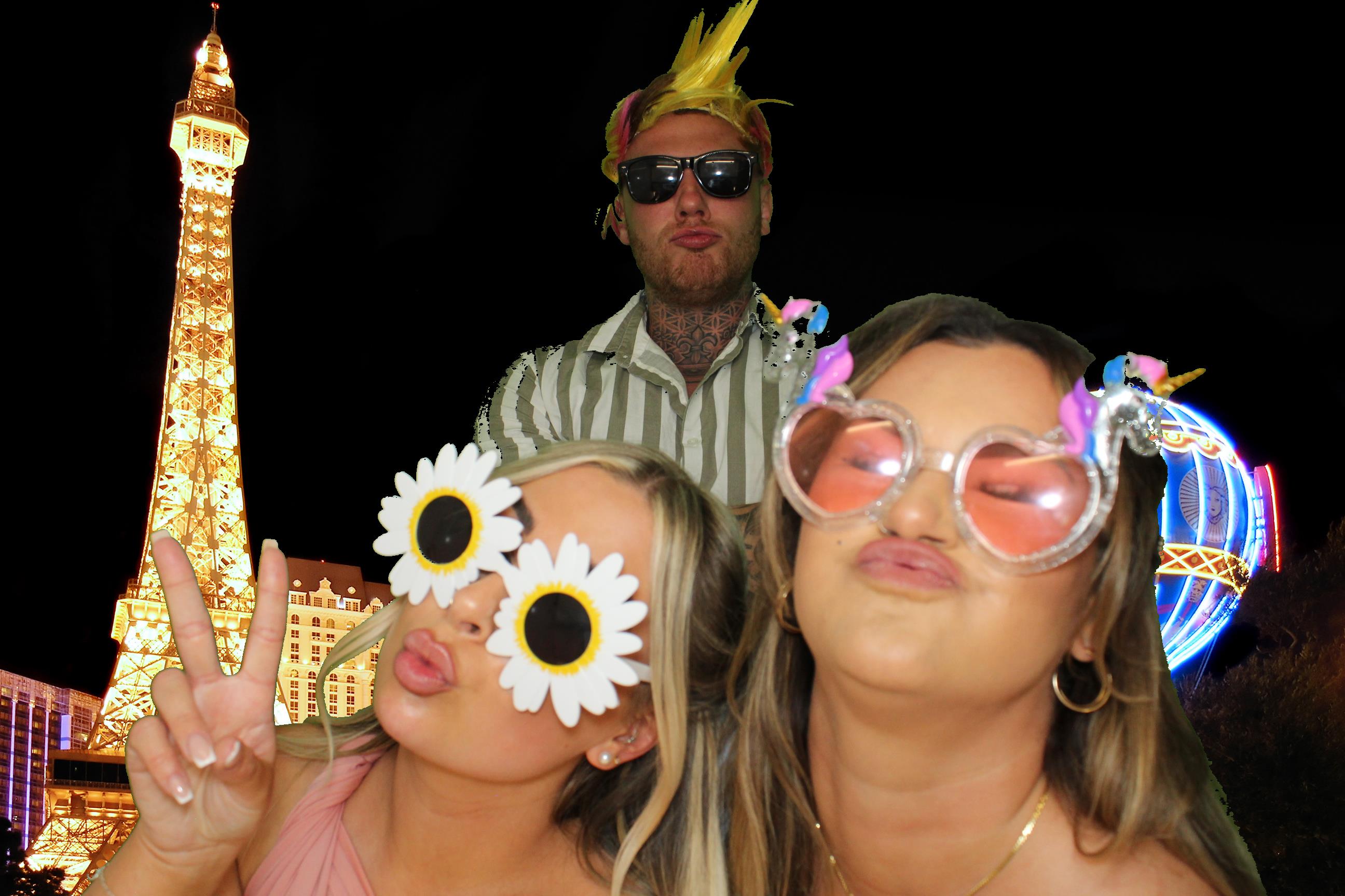 Daisy & Matt's Wedding | View more photos from the event at gallery.omegaphotobooths.co.uk/u/Omega-Photobooths/Daisy-Matts-Wedding