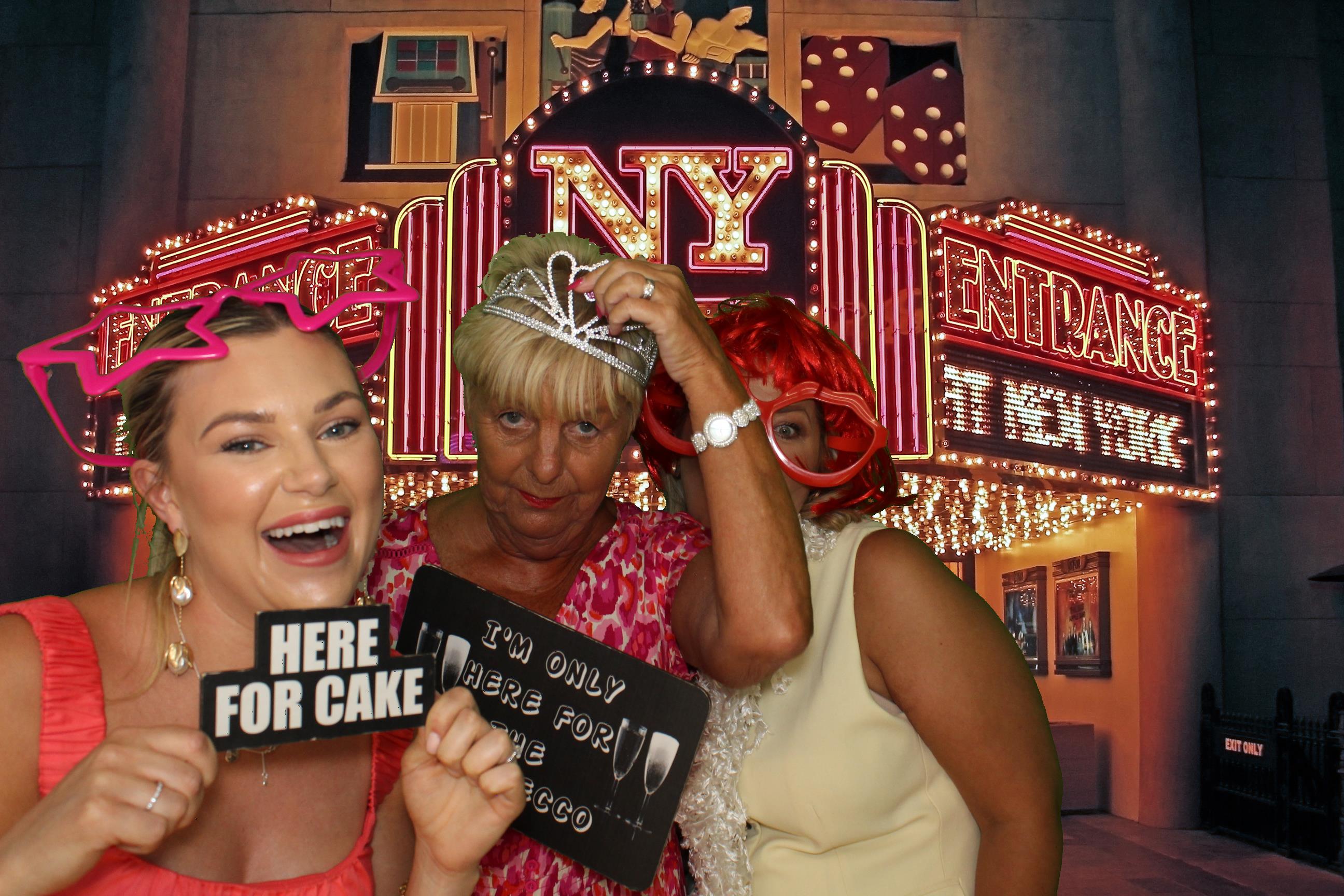 Daisy & Matt's Wedding | View more photos from the event at gallery.omegaphotobooths.co.uk/u/Omega-Photobooths/Daisy-Matts-Wedding