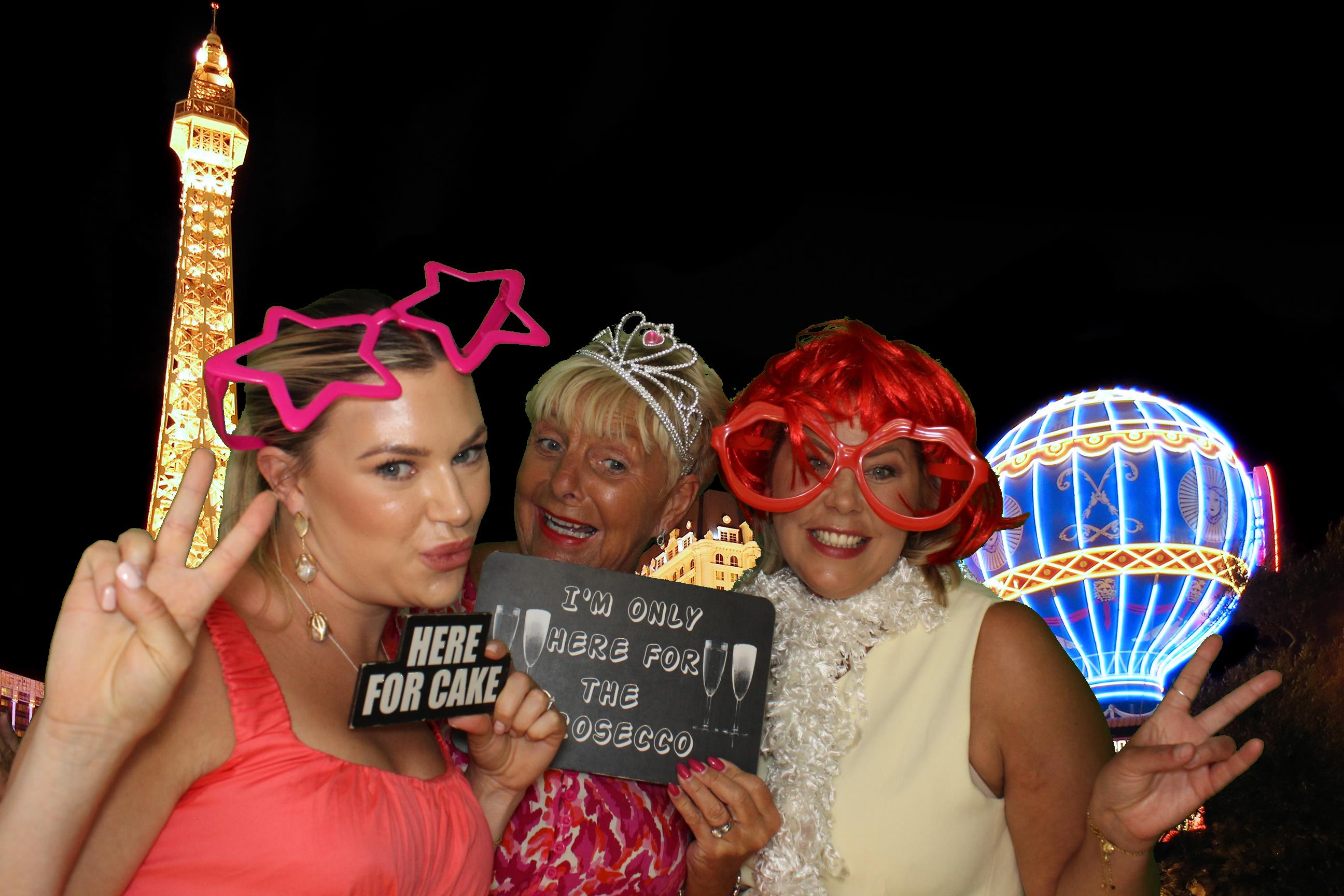 Daisy & Matt's Wedding | View more photos from the event at gallery.omegaphotobooths.co.uk/u/Omega-Photobooths/Daisy-Matts-Wedding