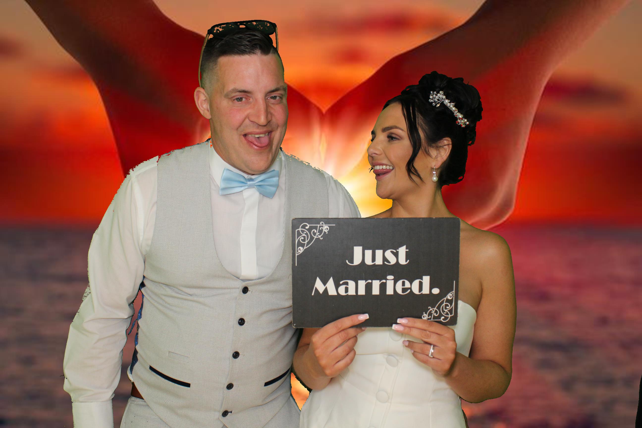 Daisy & Matt's Wedding | View more photos from the event at gallery.omegaphotobooths.co.uk/u/Omega-Photobooths/Daisy-Matts-Wedding