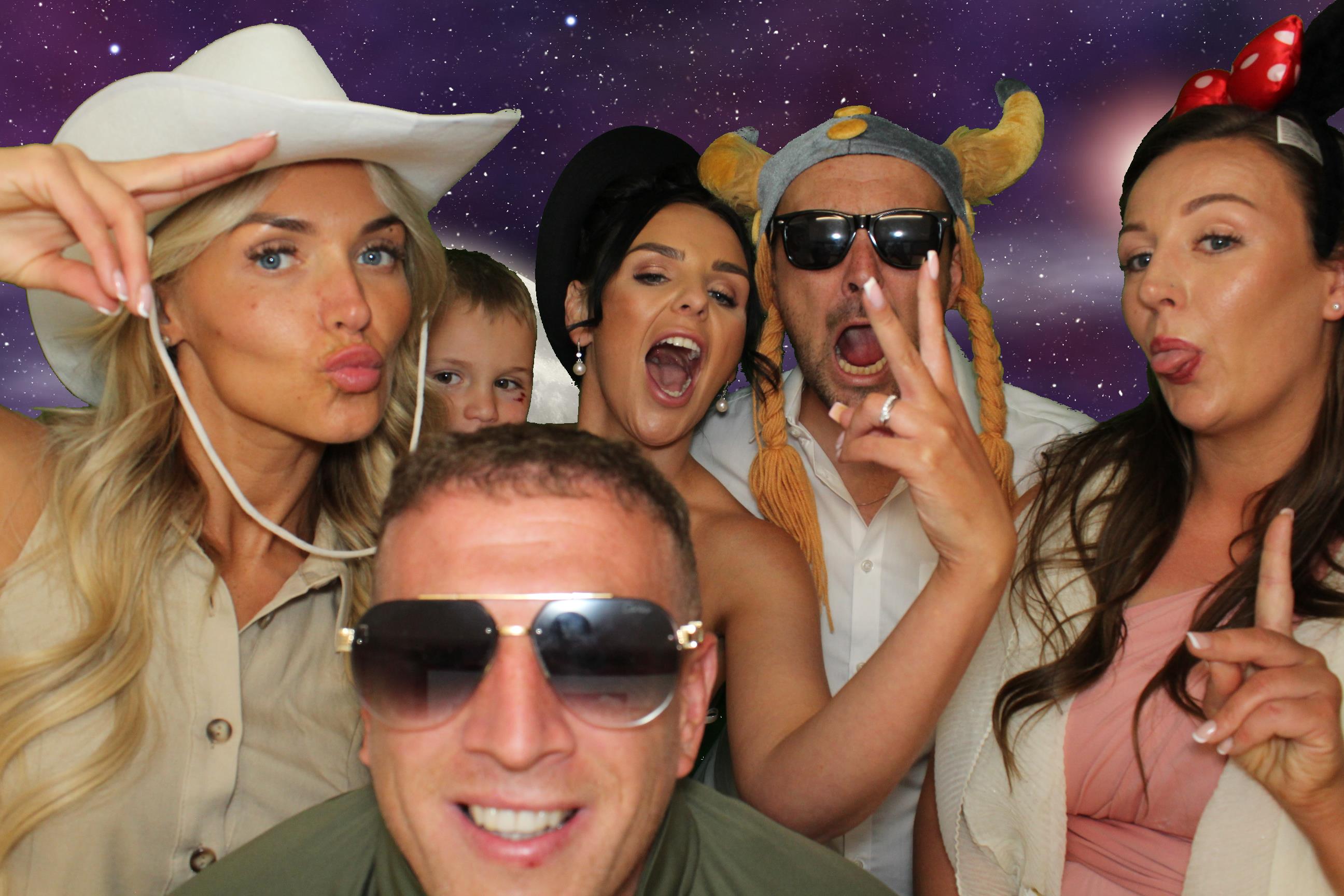 Daisy & Matt's Wedding | View more photos from the event at gallery.omegaphotobooths.co.uk/u/Omega-Photobooths/Daisy-Matts-Wedding