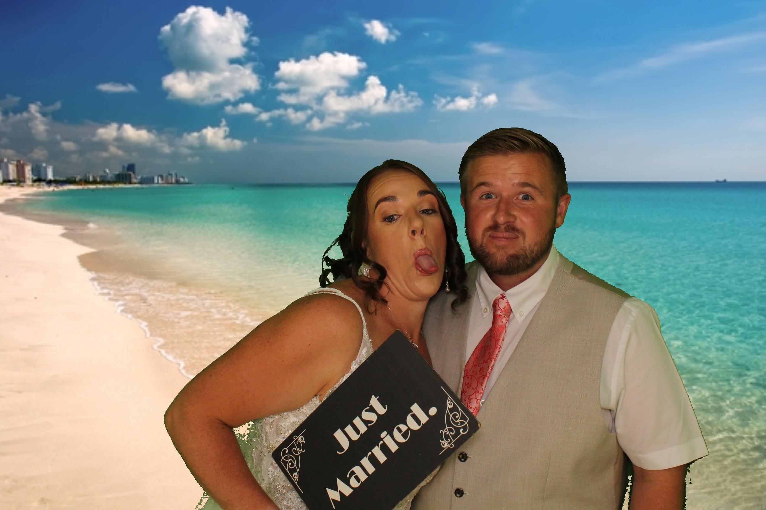 Danny & Laura's Wedding | View more photos from the event at gallery.omegaphotobooths.co.uk/u/Omega-Photobooths/Danny-Lauras-Wedding