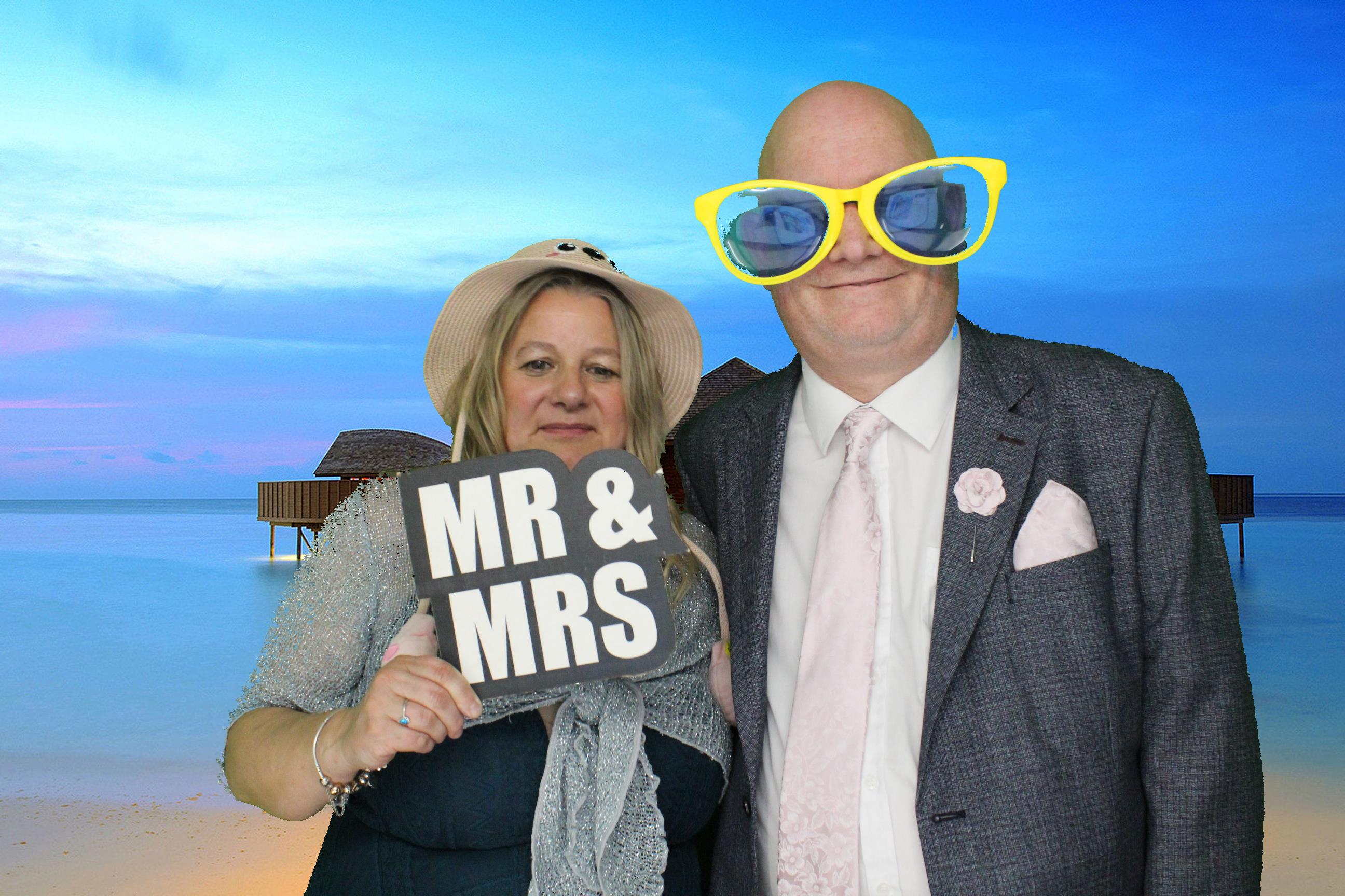 Lauren and Joe's Wedding | View more photos from the event at gallery.omegaphotobooths.co.uk/u/Omega-Photobooths/Lauren-and-Joes-Wedding