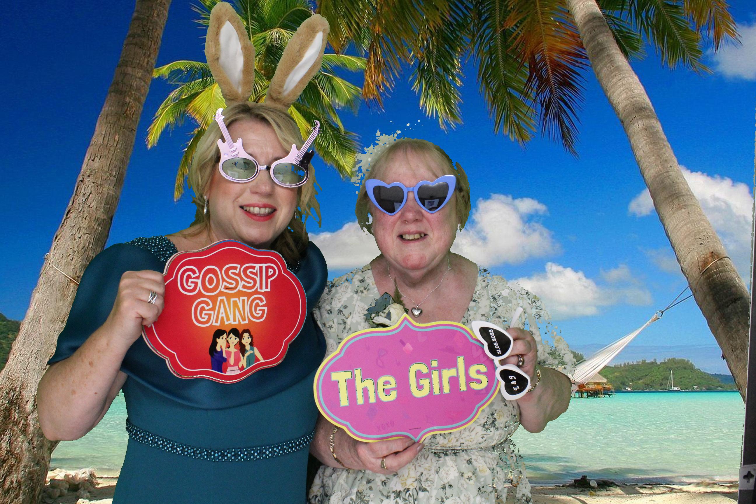 Lauren and Joe's Wedding | View more photos from the event at gallery.omegaphotobooths.co.uk/u/Omega-Photobooths/Lauren-and-Joes-Wedding