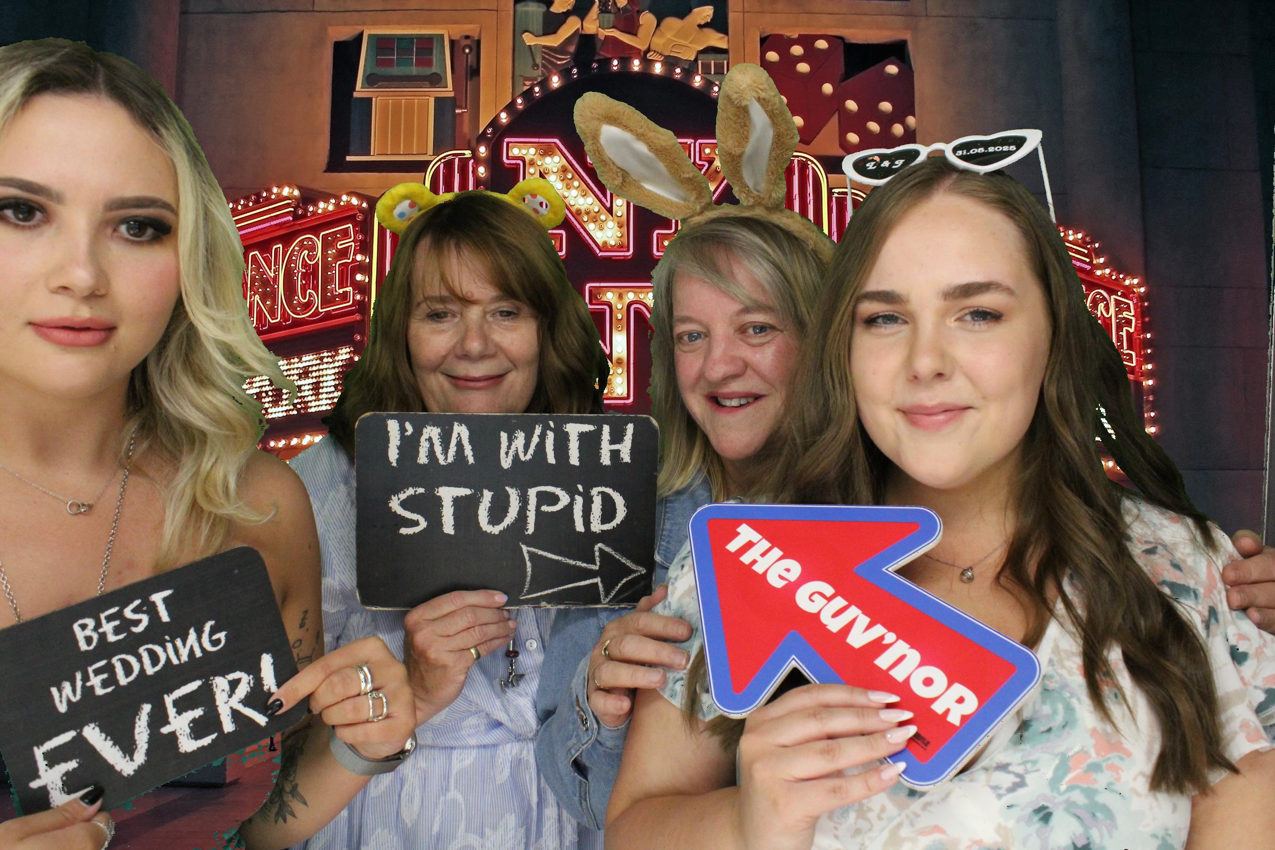 Lauren and Joe's Wedding | View more photos from the event at gallery.omegaphotobooths.co.uk/u/Omega-Photobooths/Lauren-and-Joes-Wedding