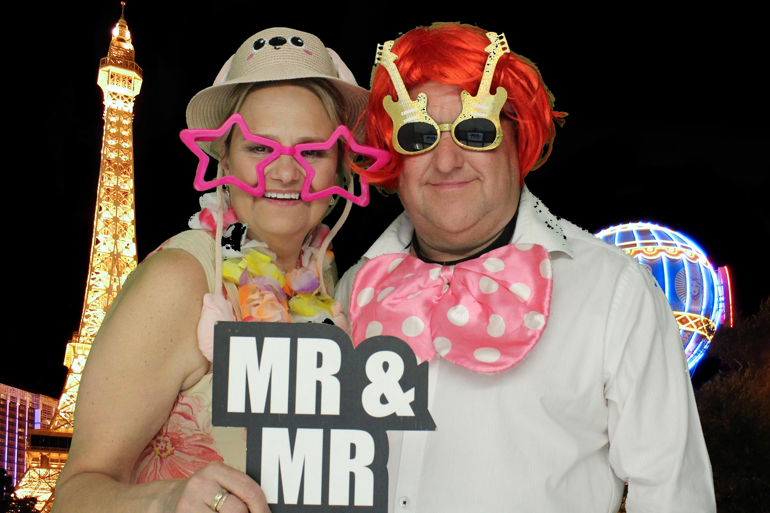 Lauren and Joe's Wedding | View more photos from the event at gallery.omegaphotobooths.co.uk/u/Omega-Photobooths/Lauren-and-Joes-Wedding