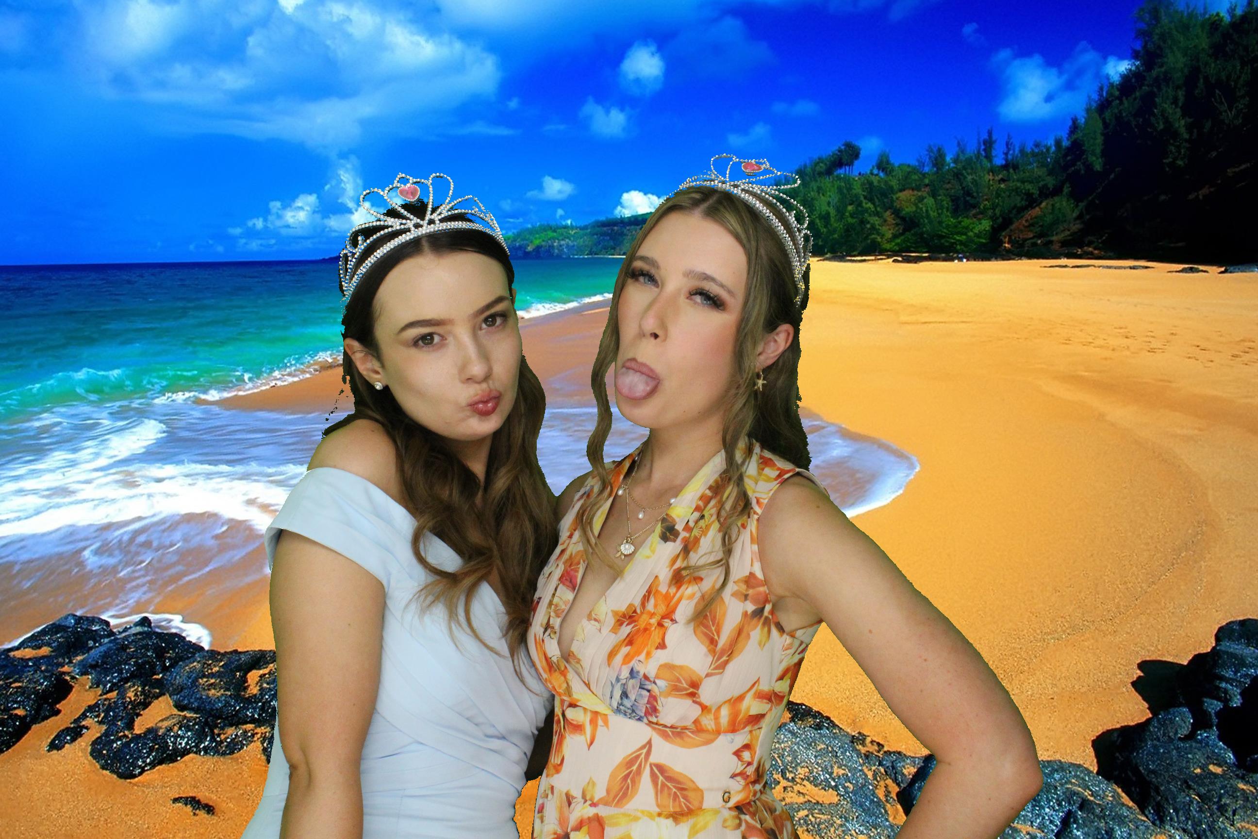 Lauren and Joe's Wedding | View more photos from the event at gallery.omegaphotobooths.co.uk/u/Omega-Photobooths/Lauren-and-Joes-Wedding