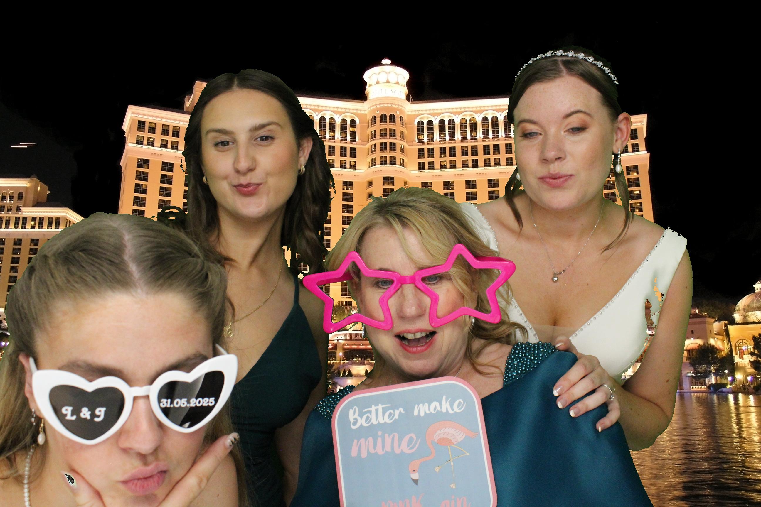 Lauren and Joe's Wedding | View more photos from the event at gallery.omegaphotobooths.co.uk/u/Omega-Photobooths/Lauren-and-Joes-Wedding