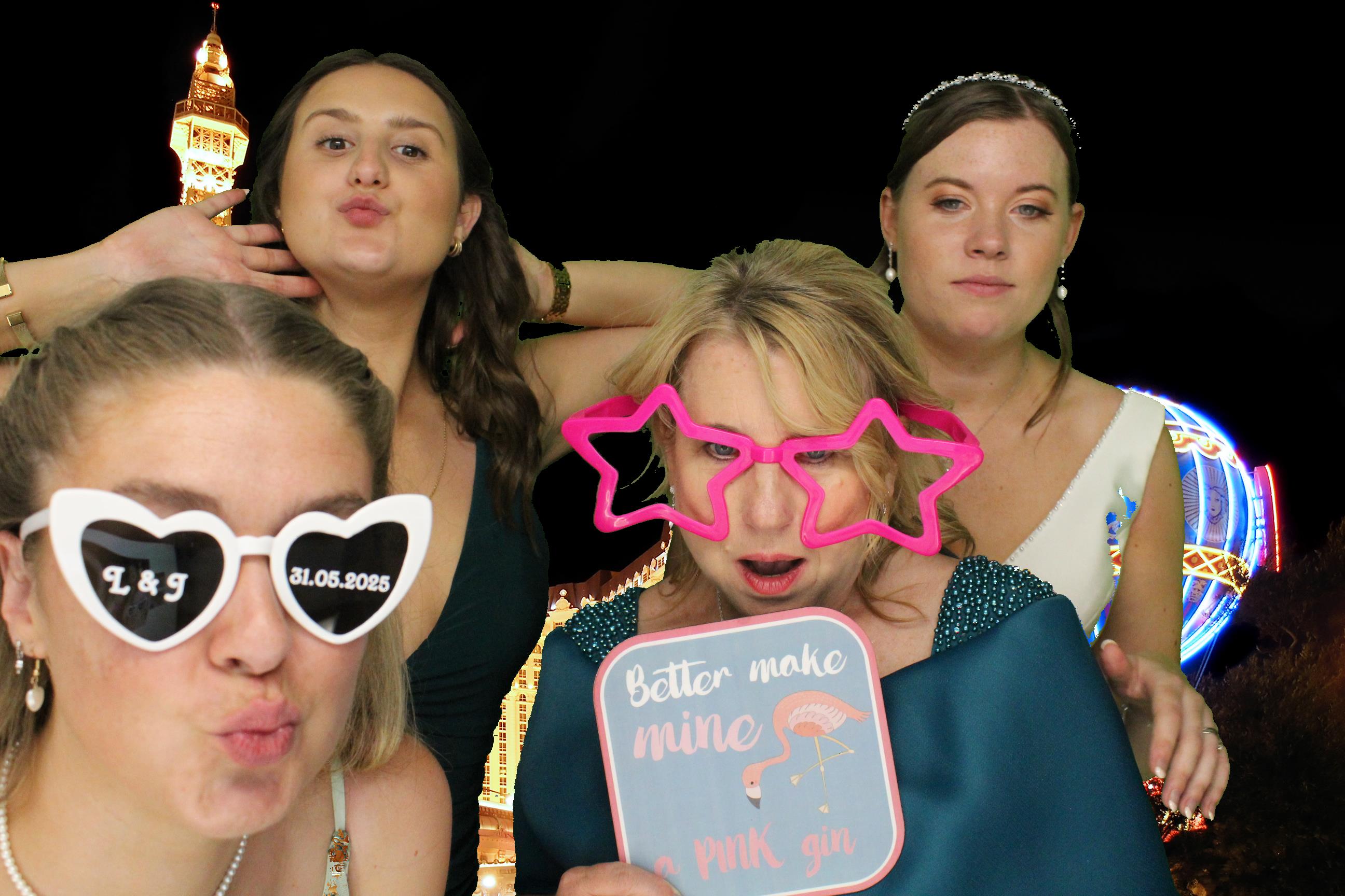 Lauren and Joe's Wedding | View more photos from the event at gallery.omegaphotobooths.co.uk/u/Omega-Photobooths/Lauren-and-Joes-Wedding