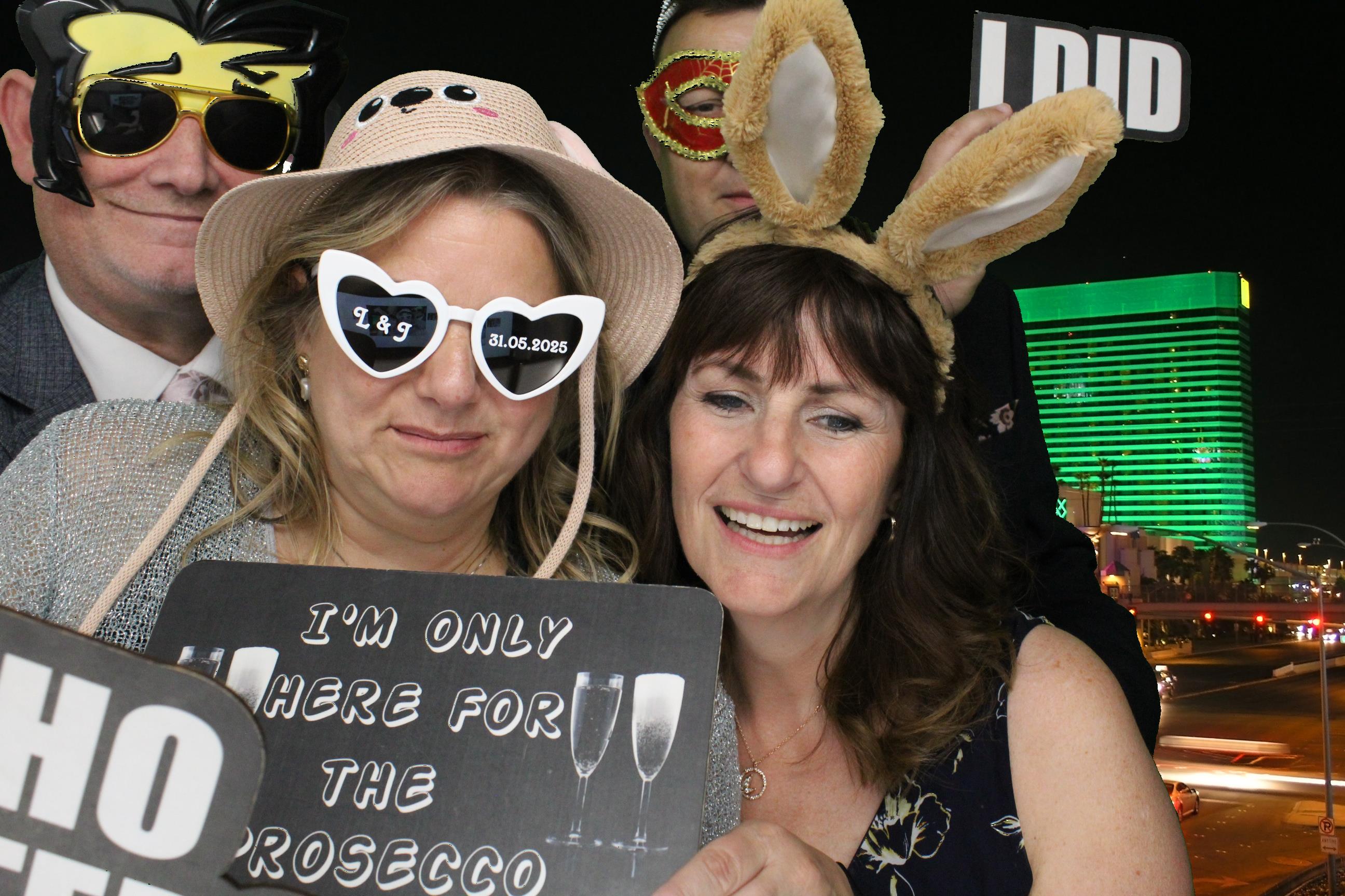 Lauren and Joe's Wedding | View more photos from the event at gallery.omegaphotobooths.co.uk/u/Omega-Photobooths/Lauren-and-Joes-Wedding
