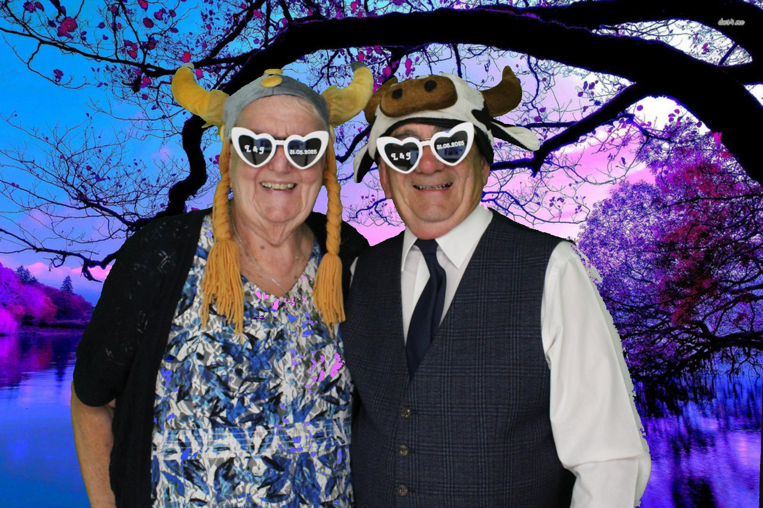 Lauren and Joe's Wedding | View more photos from the event at gallery.omegaphotobooths.co.uk/u/Omega-Photobooths/Lauren-and-Joes-Wedding