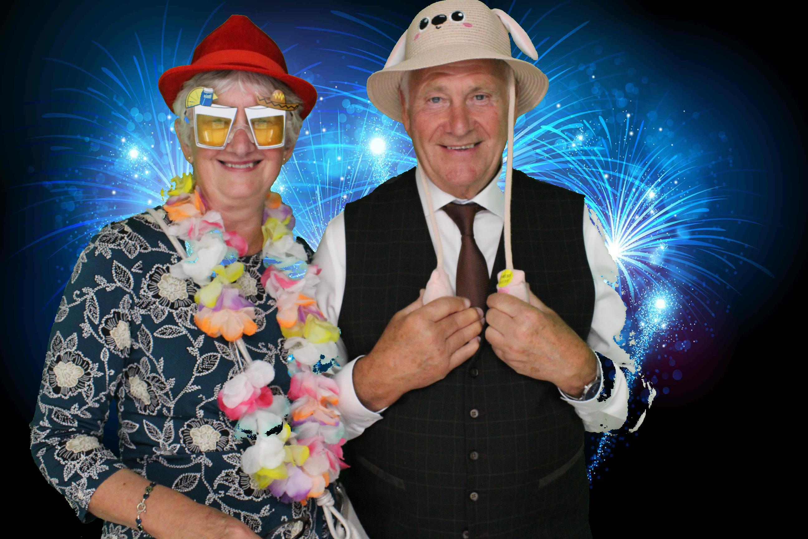 Lauren and Joe's Wedding | View more photos from the event at gallery.omegaphotobooths.co.uk/u/Omega-Photobooths/Lauren-and-Joes-Wedding