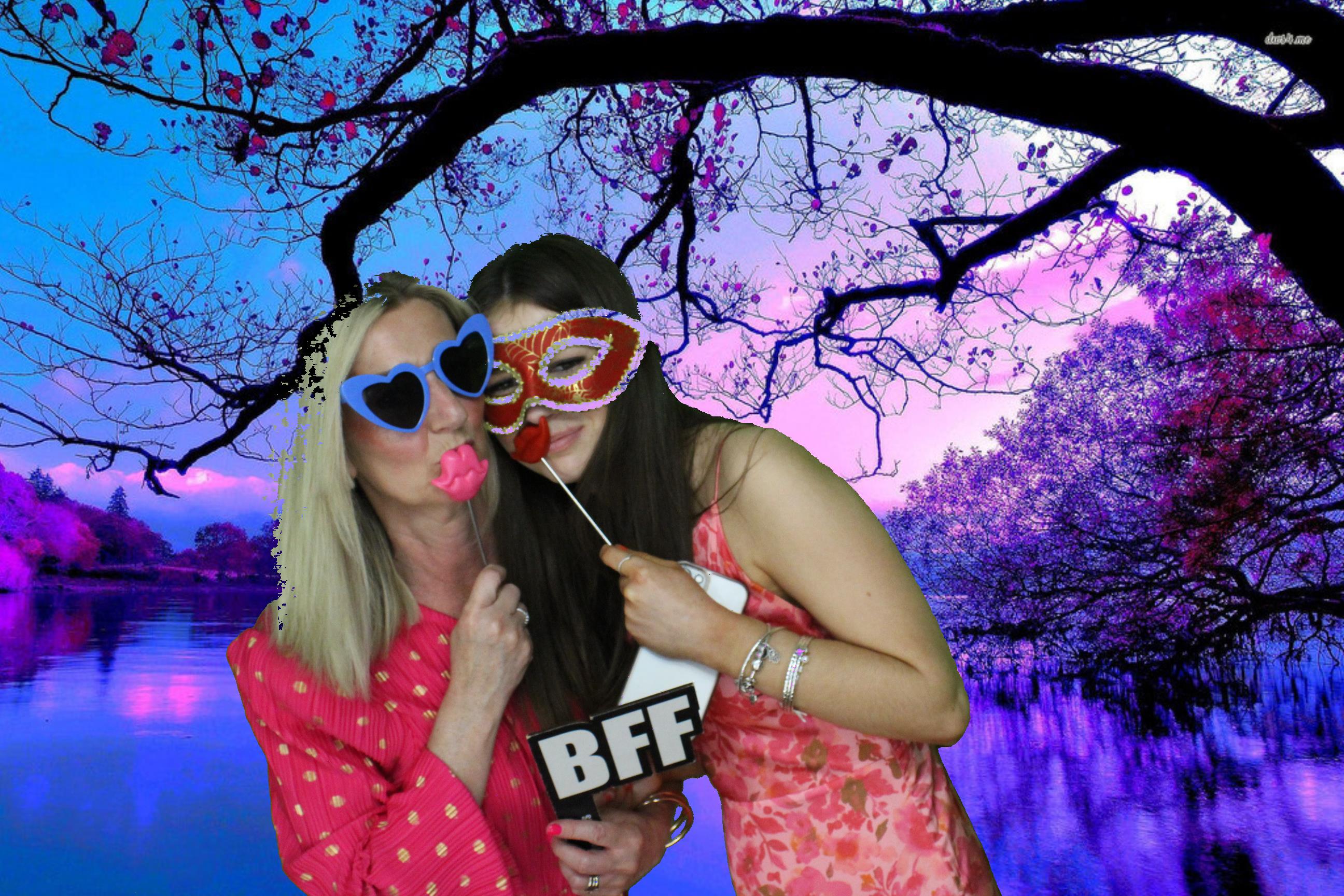 Lauren and Joe's Wedding | View more photos from the event at gallery.omegaphotobooths.co.uk/u/Omega-Photobooths/Lauren-and-Joes-Wedding