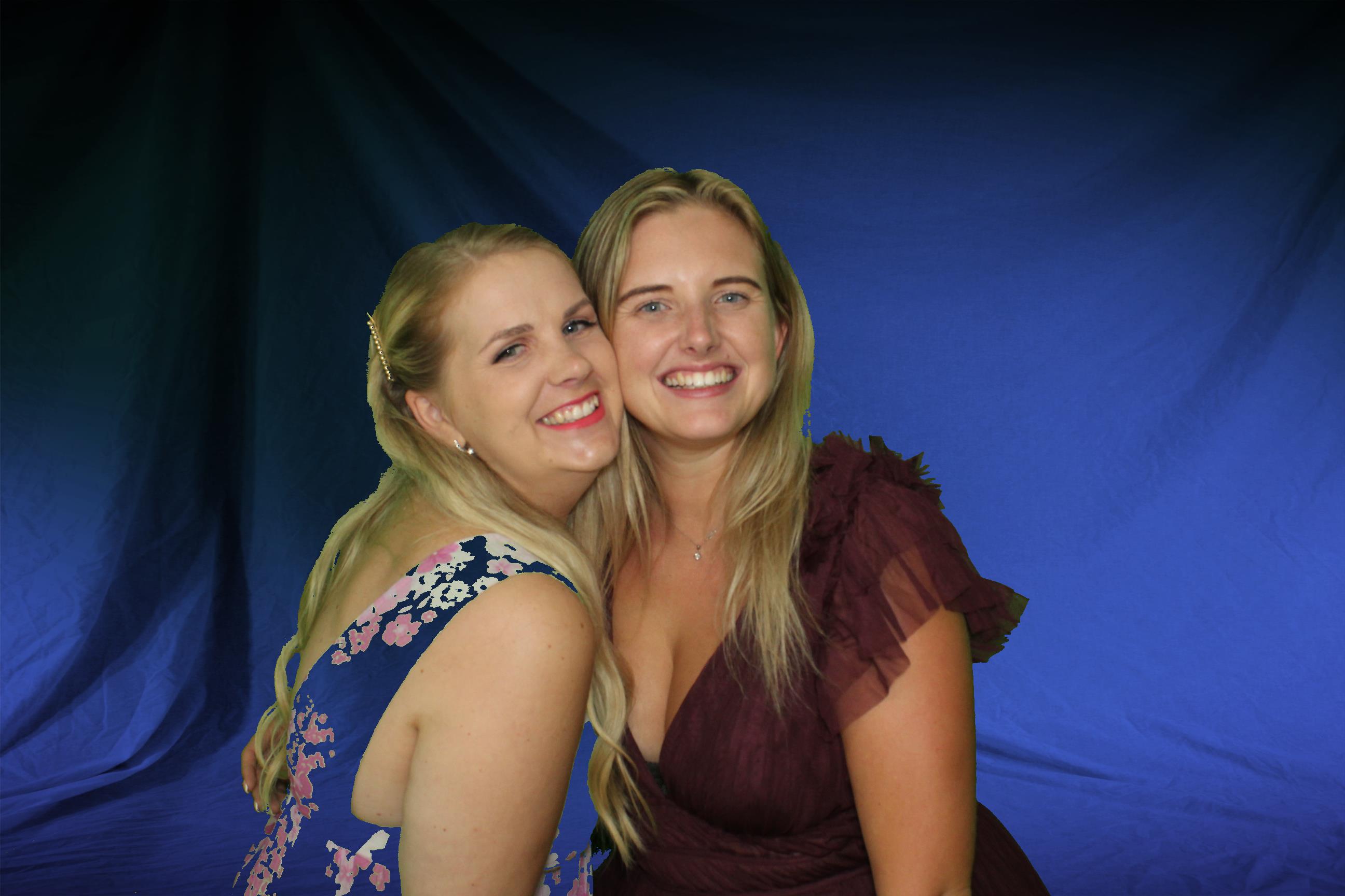 Sam & Ellie | View more photos from the event at gallery.omegaphotobooths.co.uk/u/Omega-Photobooths/Sam-Ellie