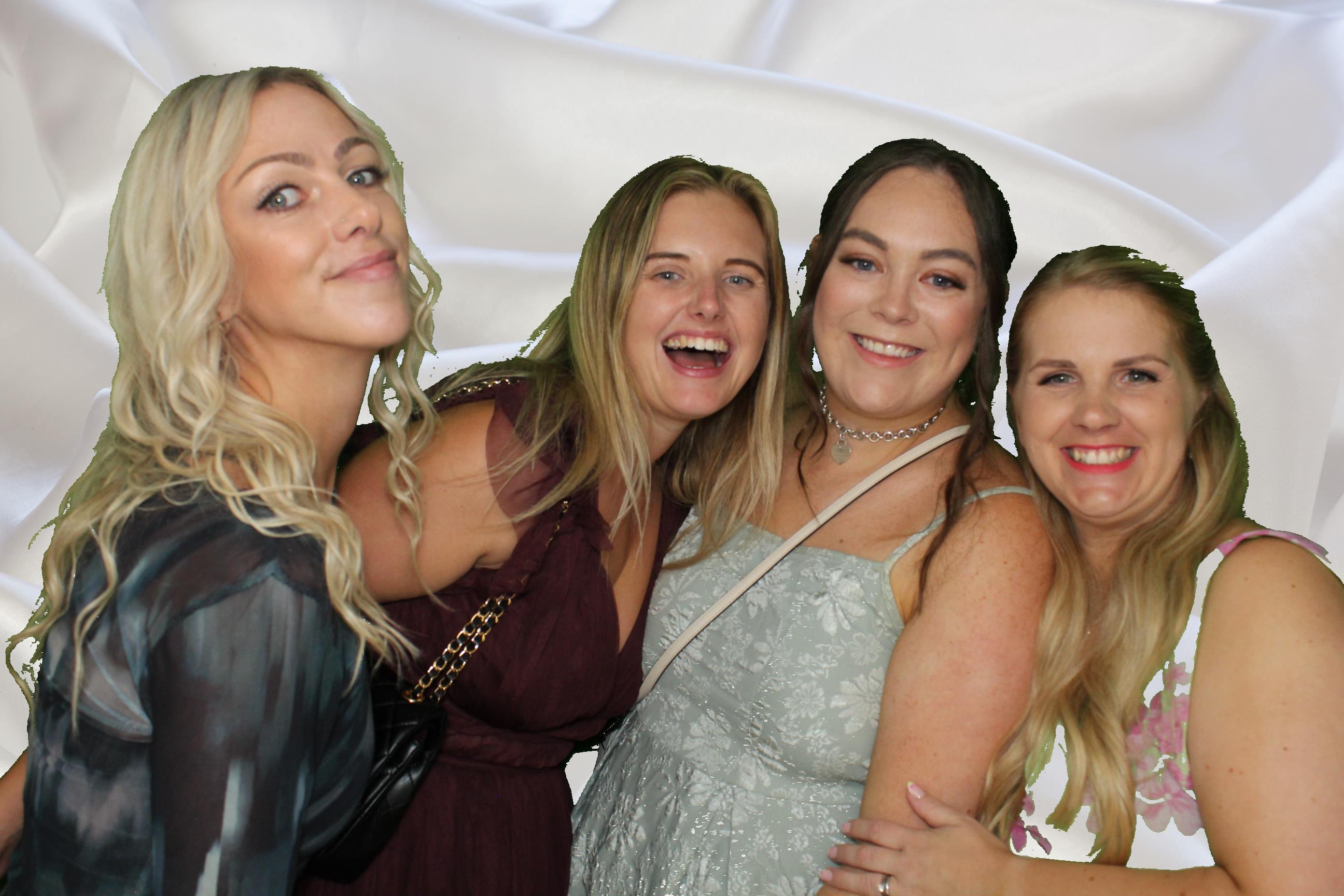 Sam & Ellie | View more photos from the event at gallery.omegaphotobooths.co.uk/u/Omega-Photobooths/Sam-Ellie